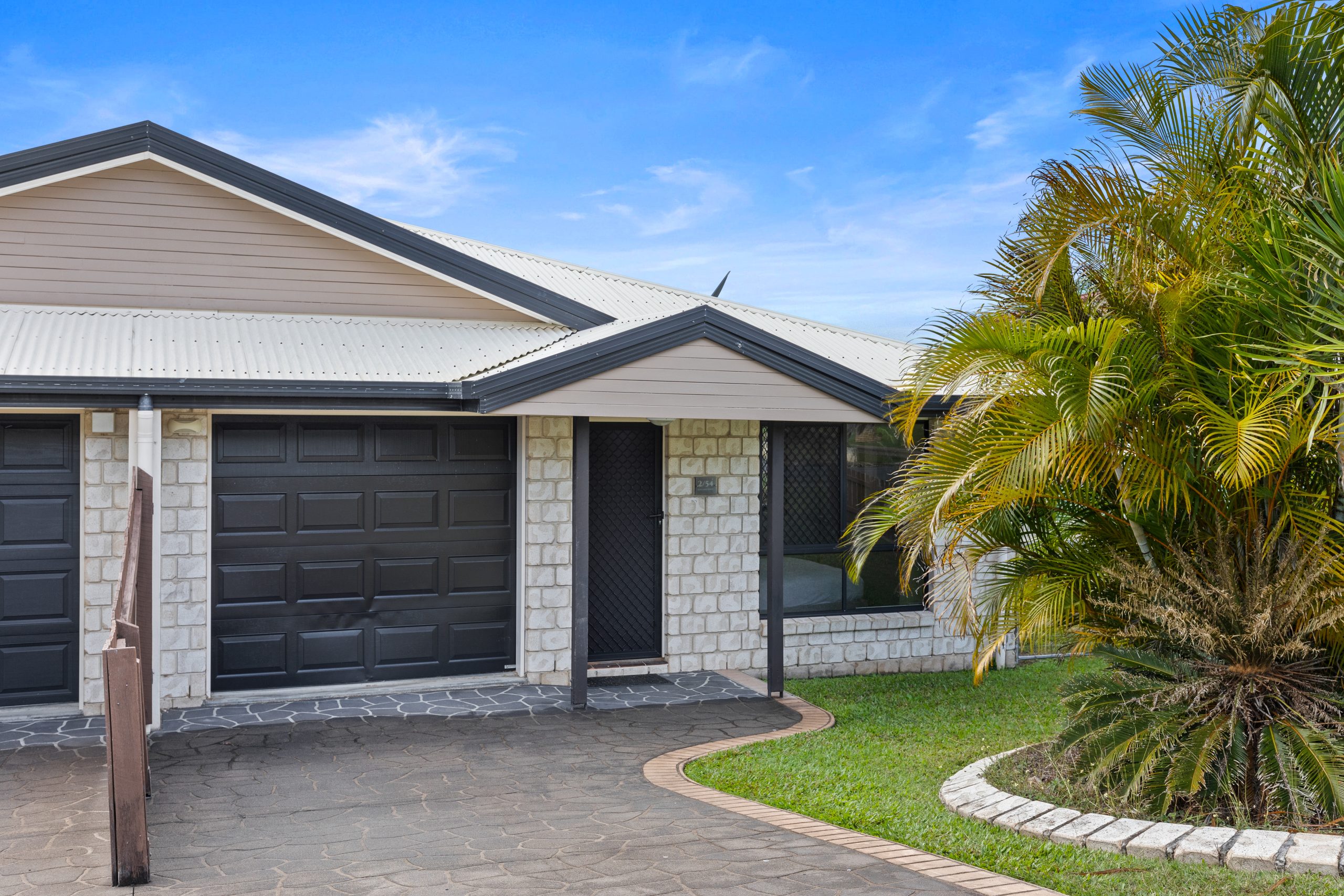 2/54 Julie Anne Street, URRAWEEN, QLD 4655 AUS