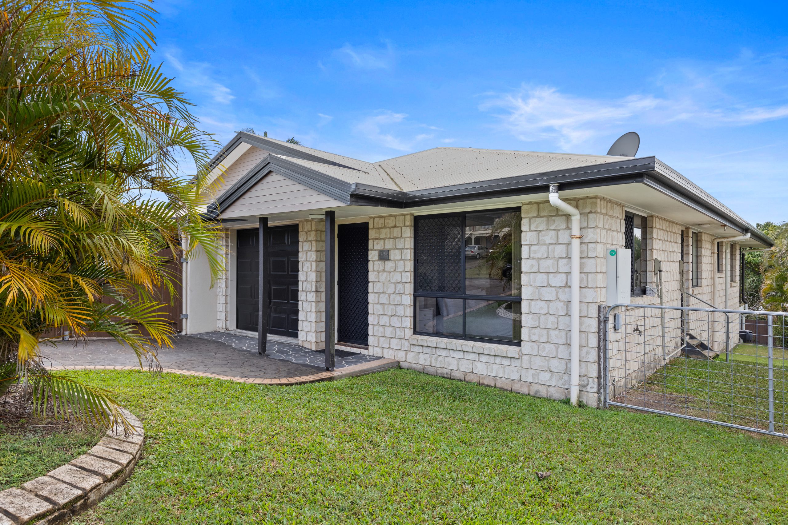 2/54 Julie Anne Street, URRAWEEN, QLD 4655 AUS