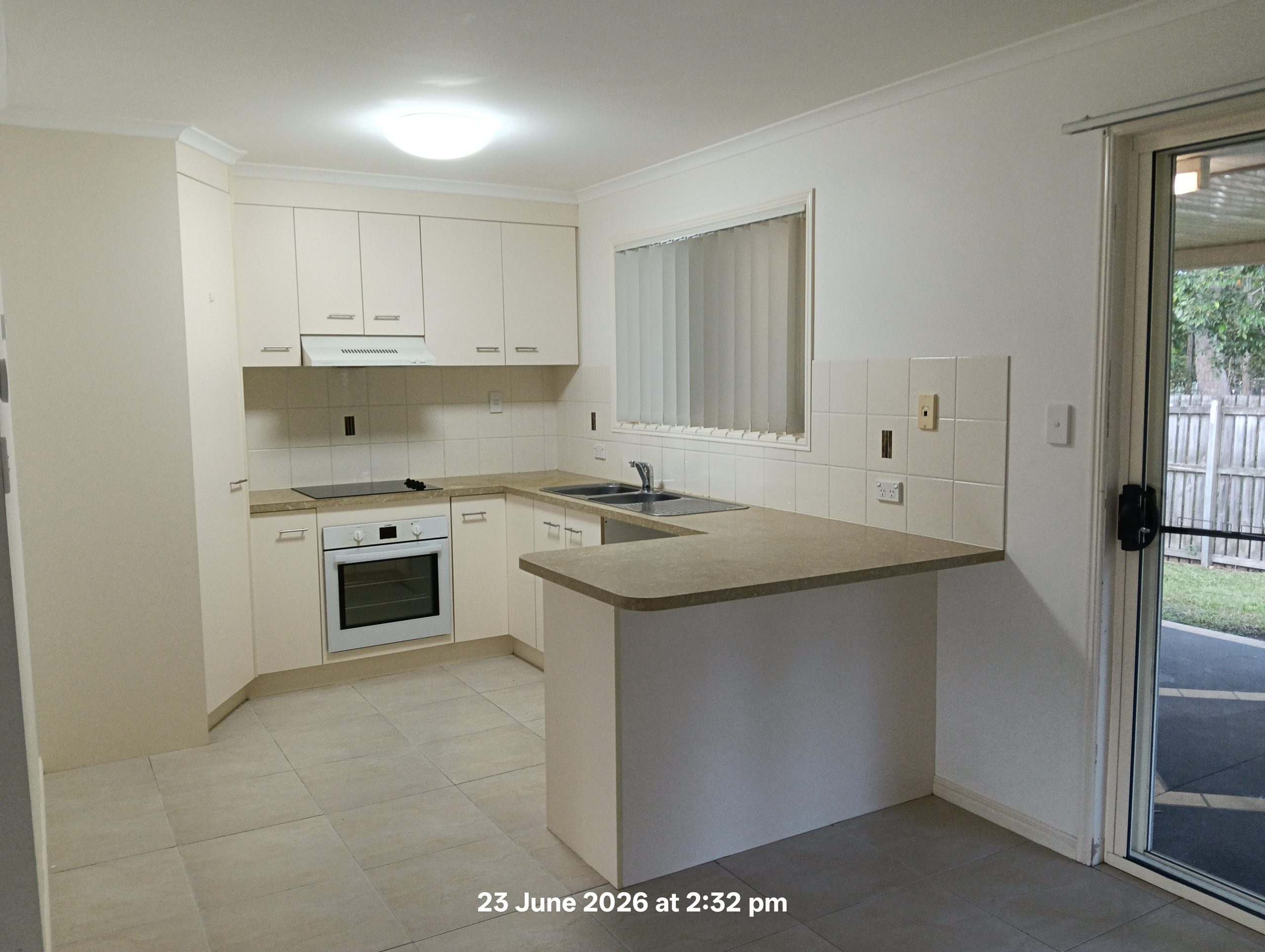 2/10 Daintree Drive, URANGAN, QLD 4655 AUS