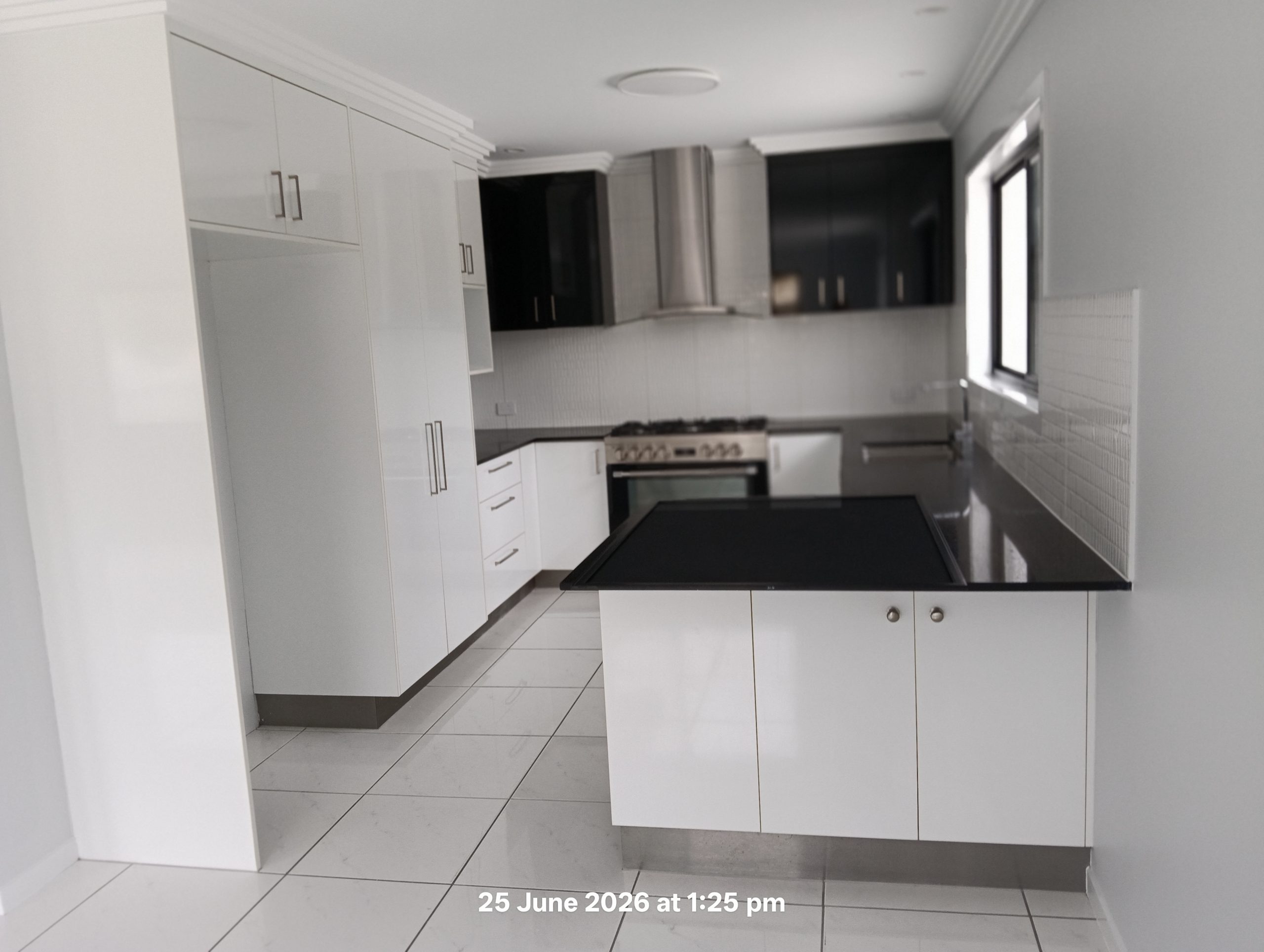 7 Turrum Street, SCARNESS, QLD 4655 AUS