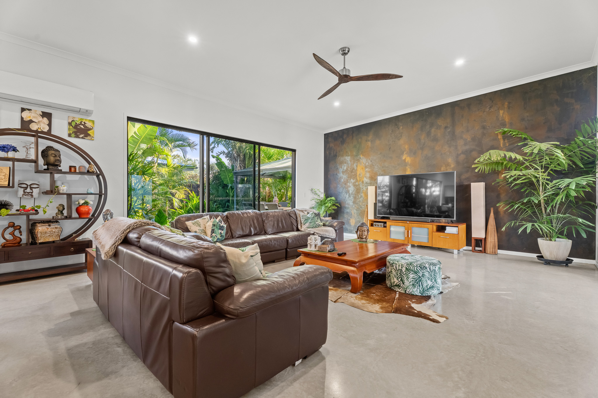 157 Truro Street, URANGAN, QLD 4655 AUS