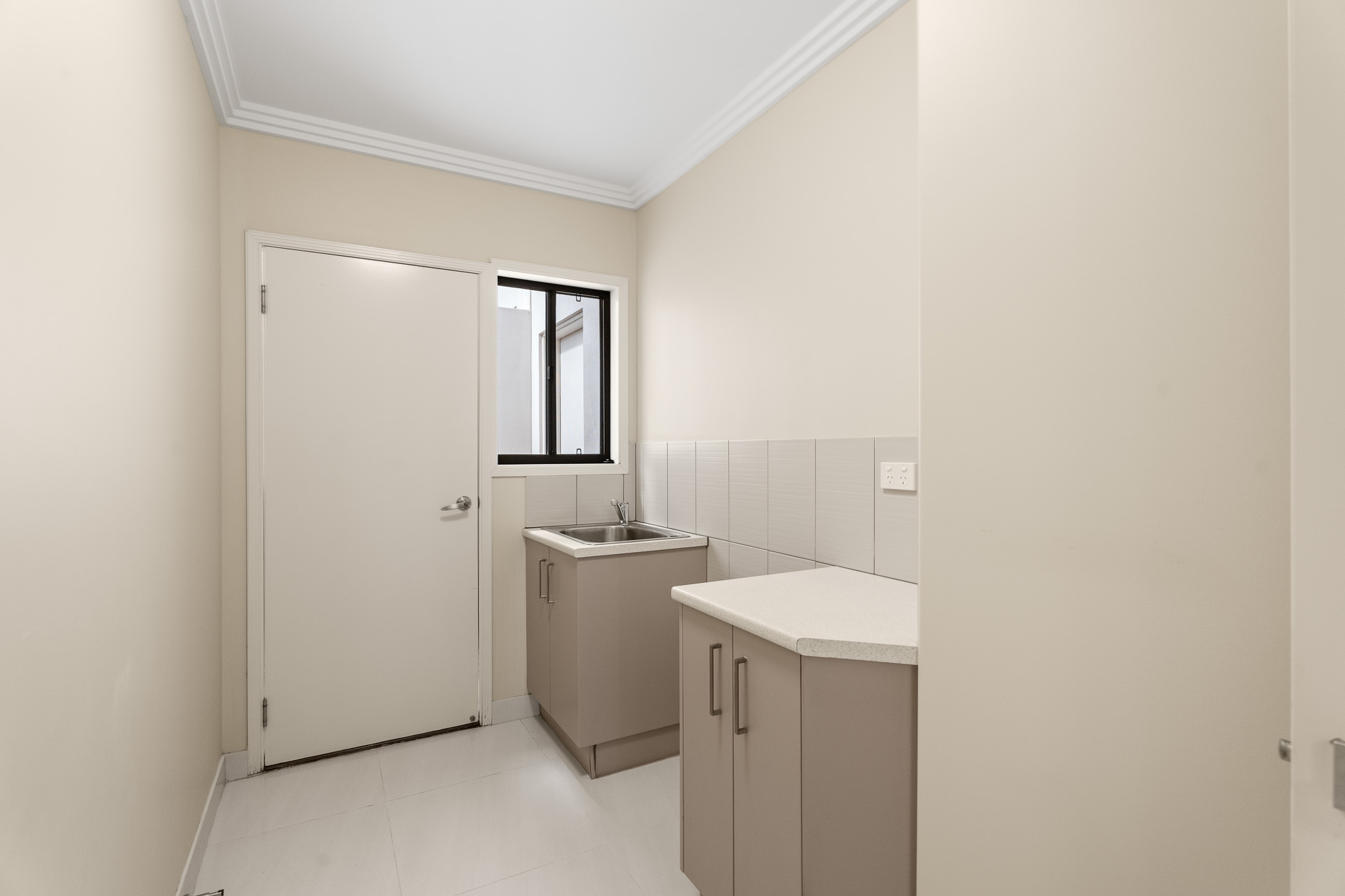 2/40 Victor Drive, KAWUNGAN, QLD 4655 AUS