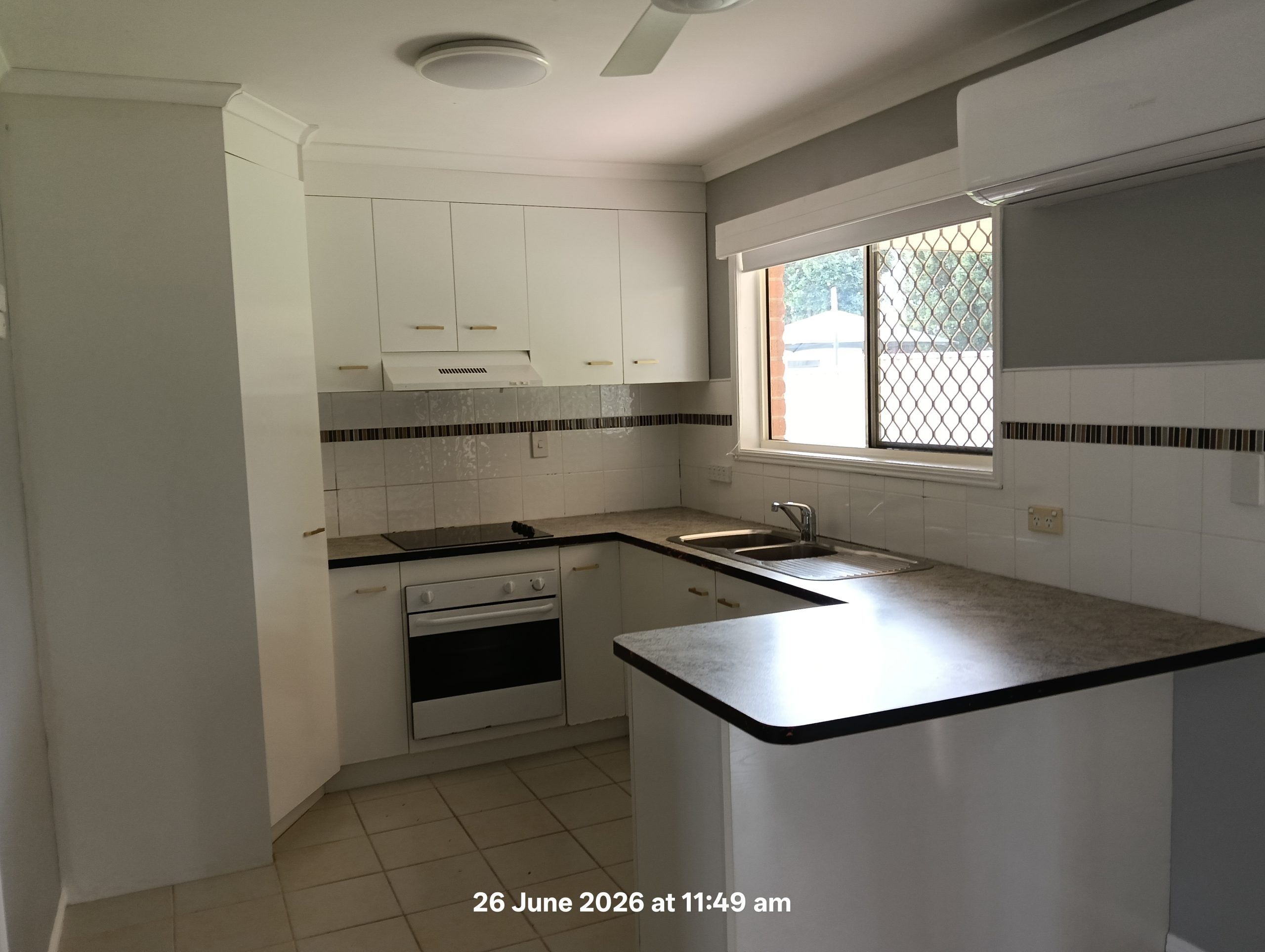 33 Shelley Street, SCARNESS, QLD 4655 AUS