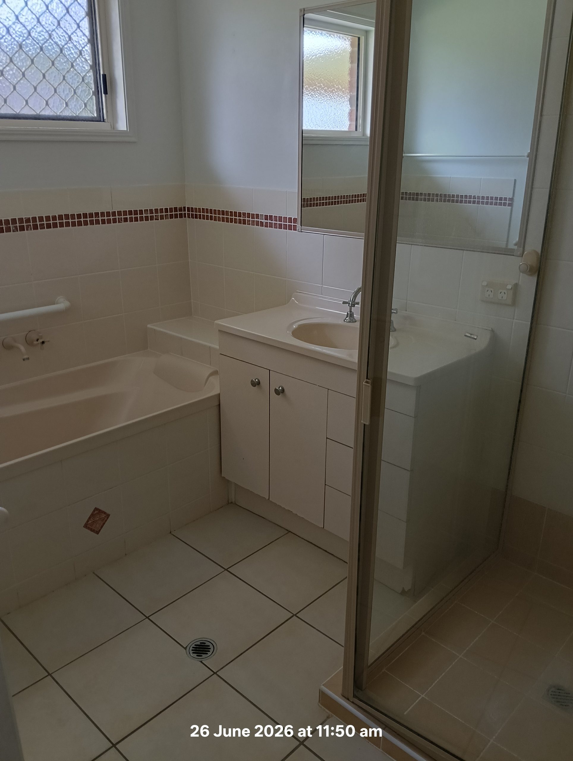 33 Shelley Street, SCARNESS, QLD 4655 AUS