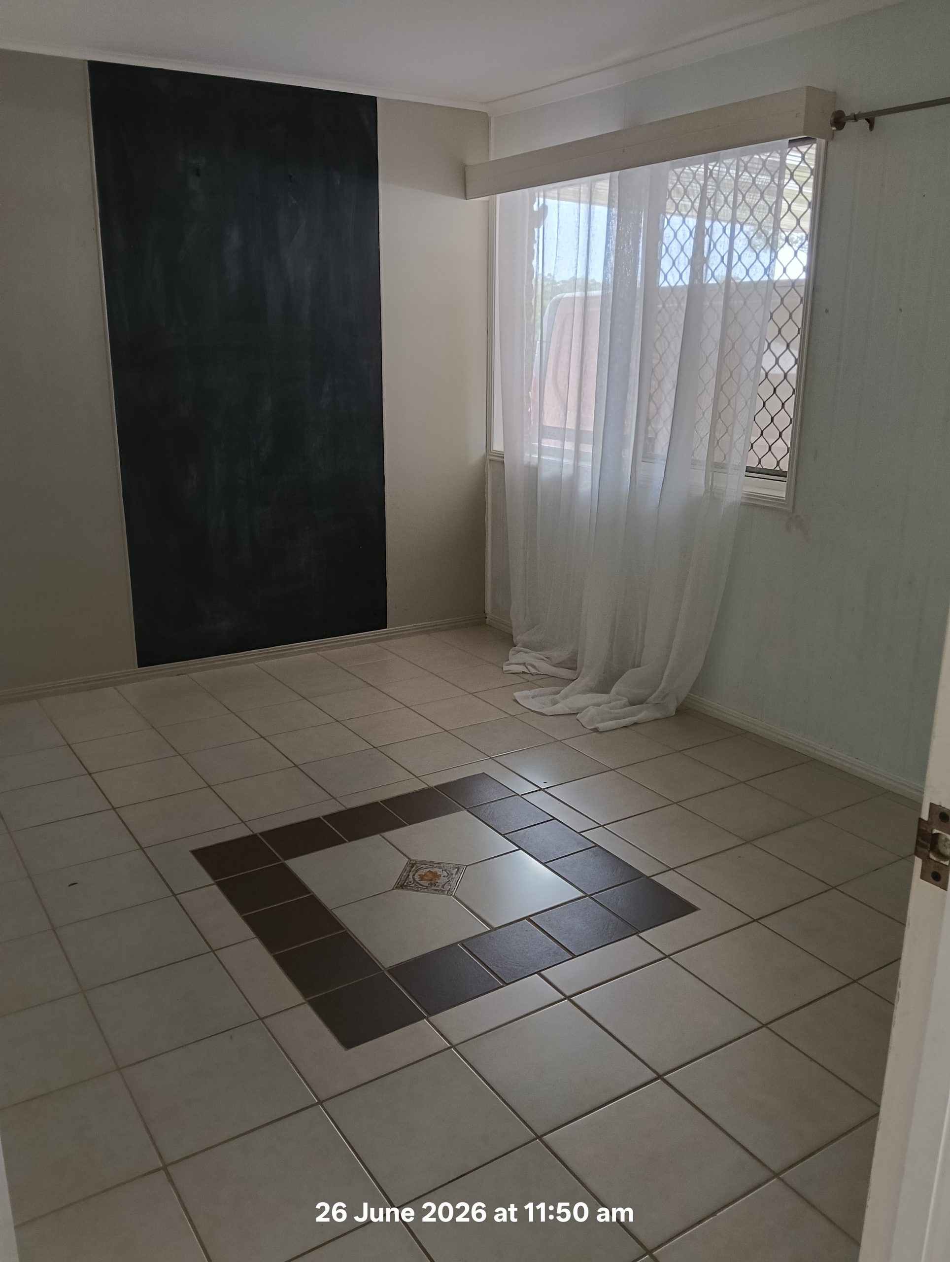 33 Shelley Street, SCARNESS, QLD 4655 AUS