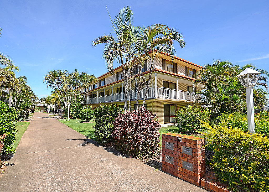 2/54 Freshwater Street, SCARNESS, QLD 4655 AUS