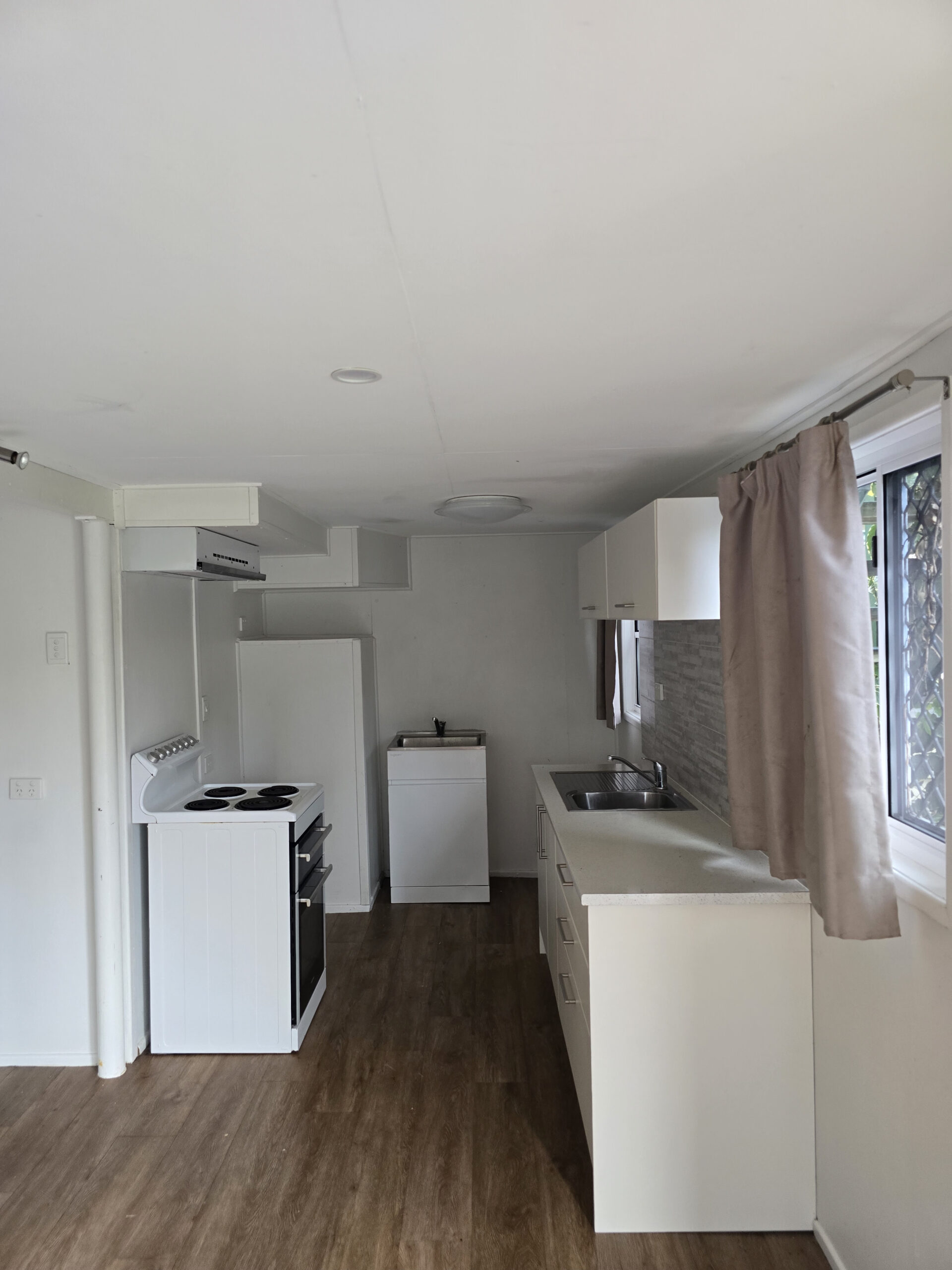 117c Esplanade, POINT VERNON, QLD 4655 AUS