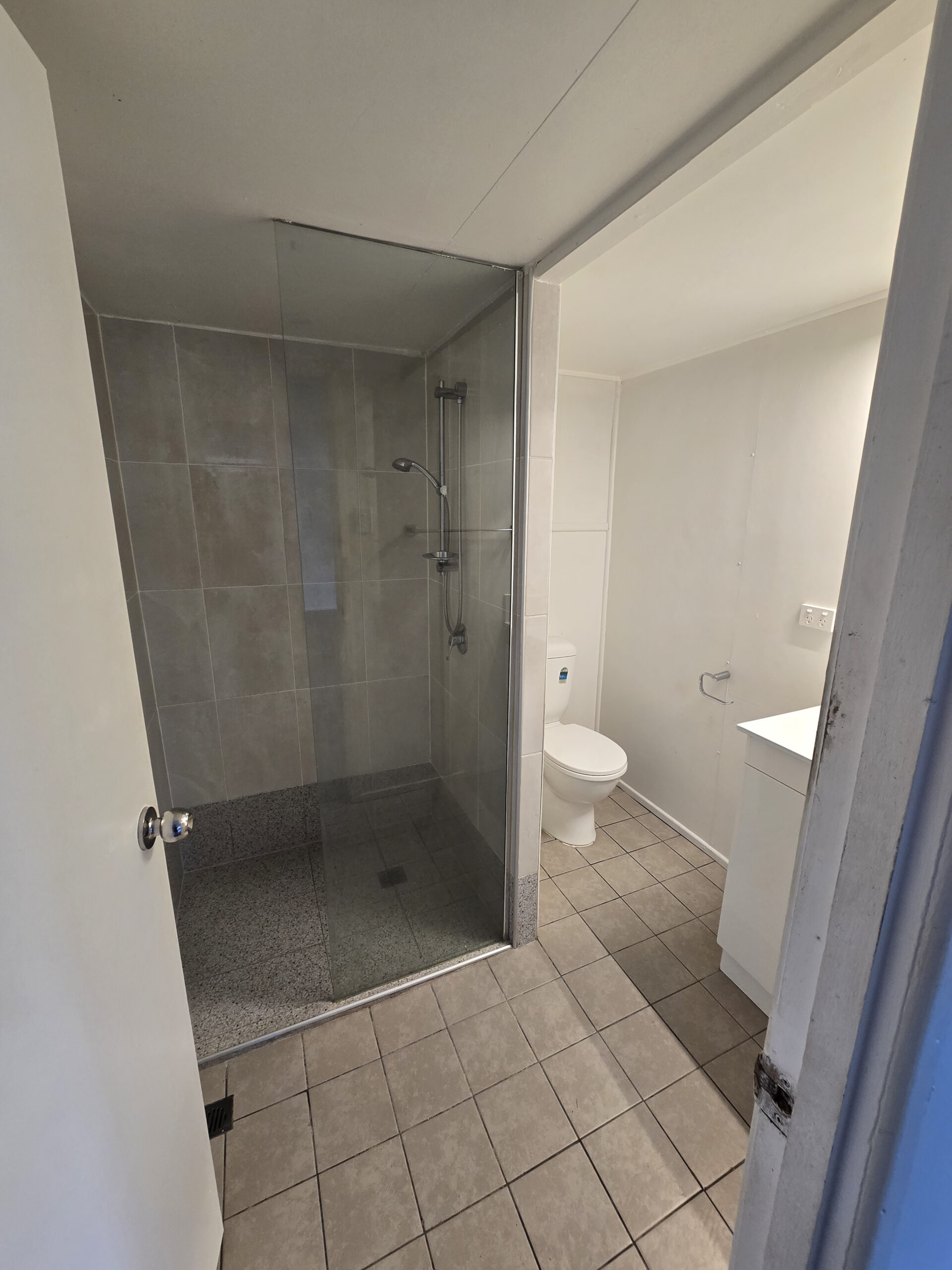 117c Esplanade, POINT VERNON, QLD 4655 AUS