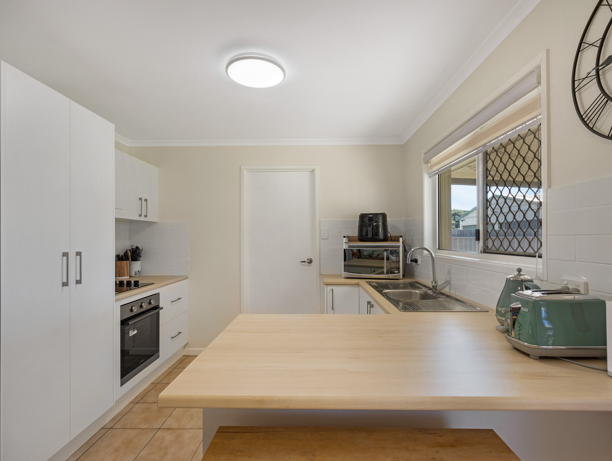 294 Boat Harbour Drive, SCARNESS, QLD 4655 AUS