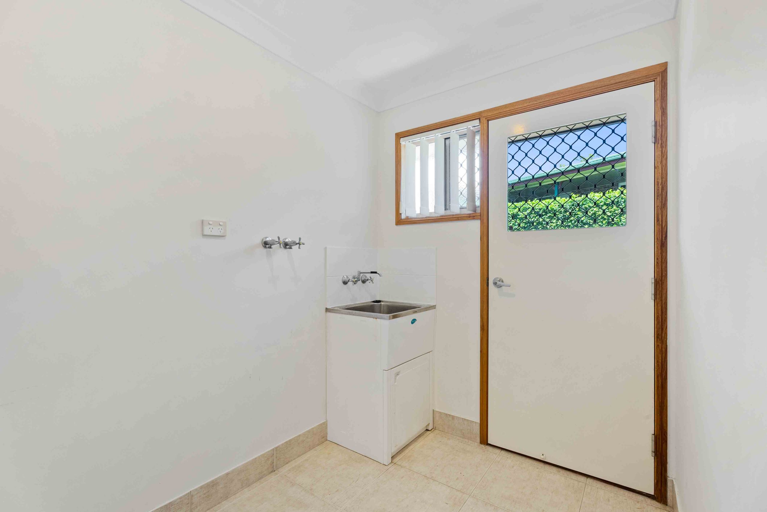 10 Queensbury Grove, URRAWEEN, QLD 4655 AUS
