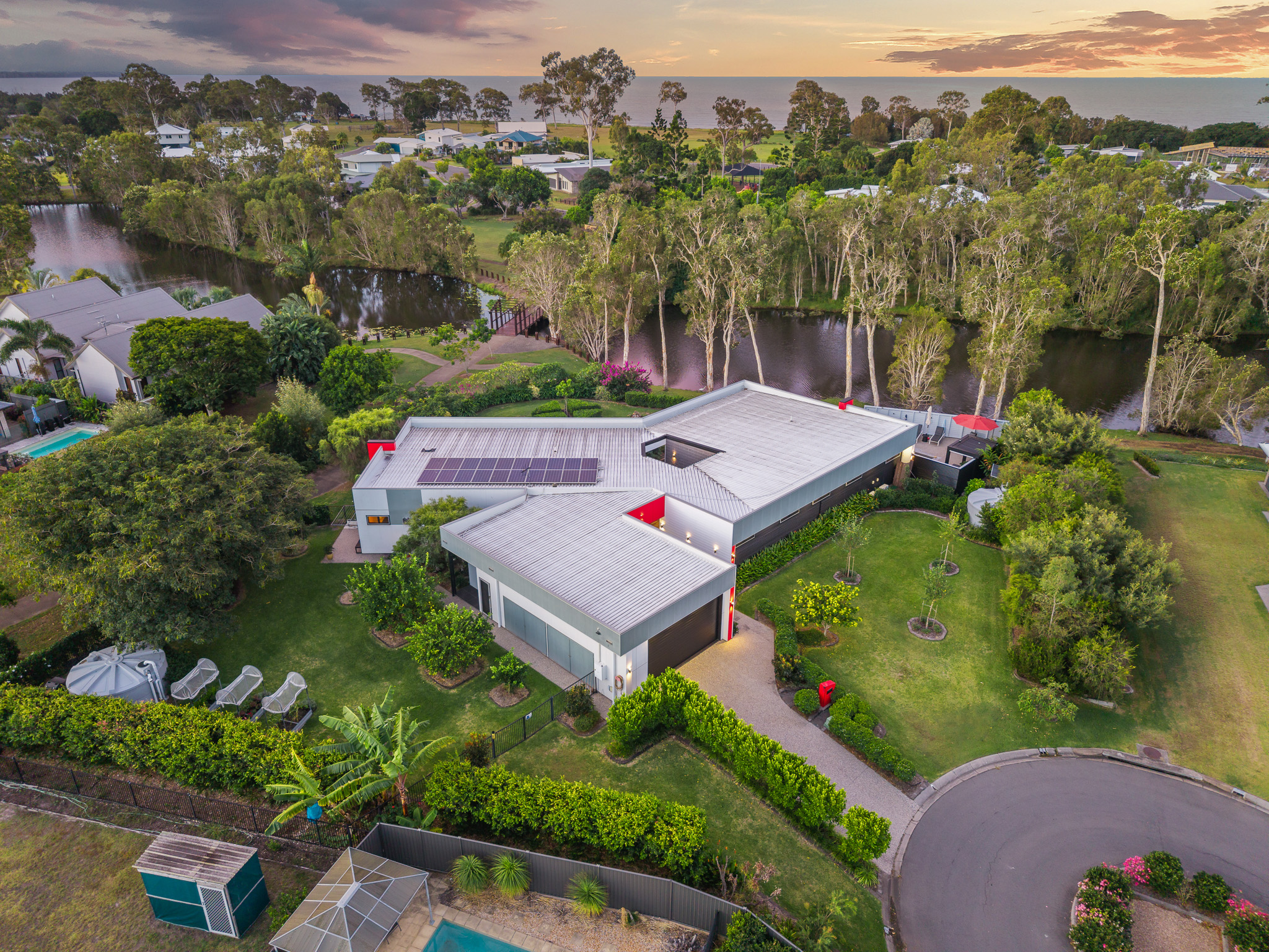 4-6 Jubata Court, BURRUM HEADS, QLD 4659 AUS