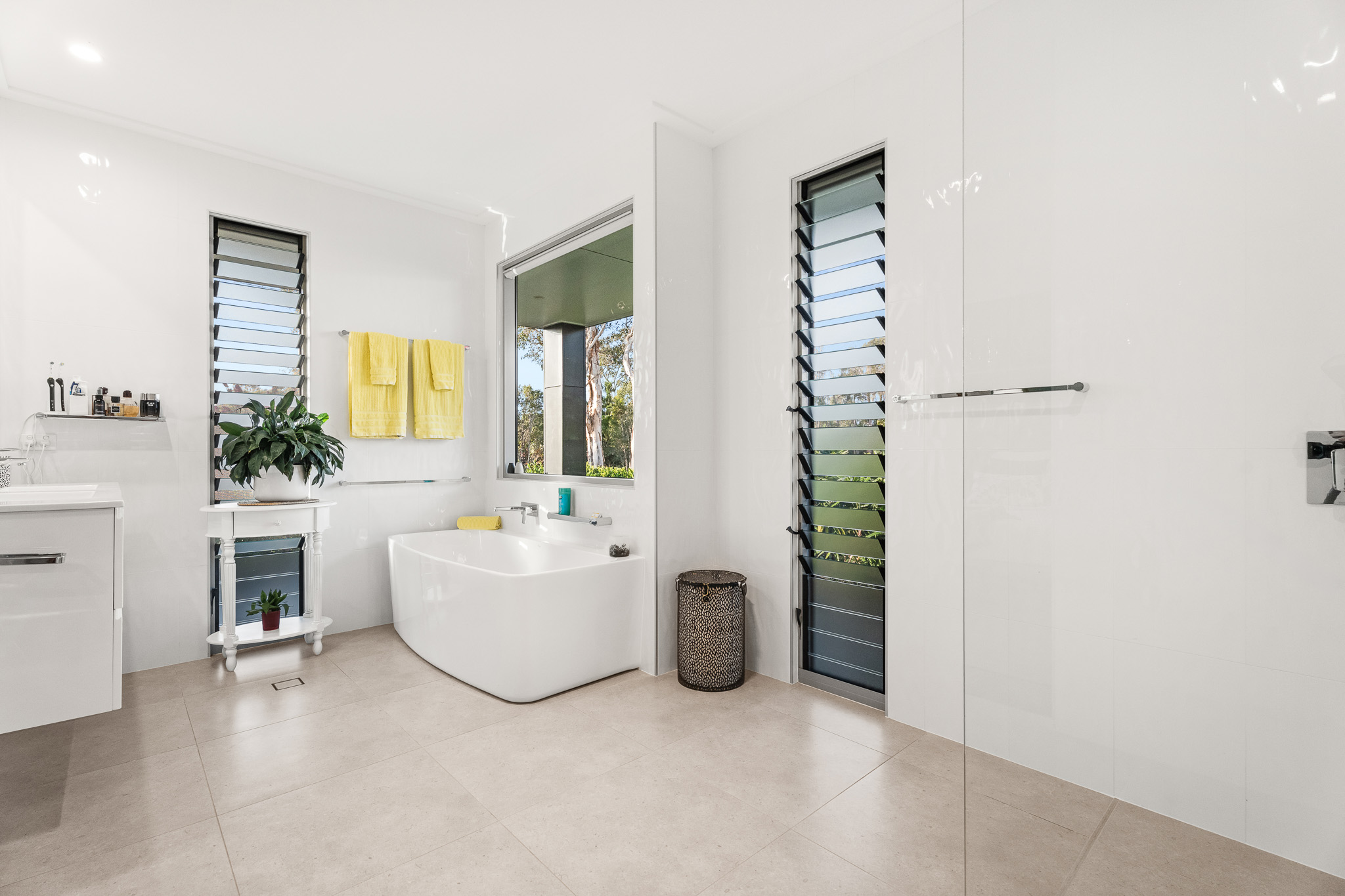 4-6 Jubata Court, BURRUM HEADS, QLD 4659 AUS