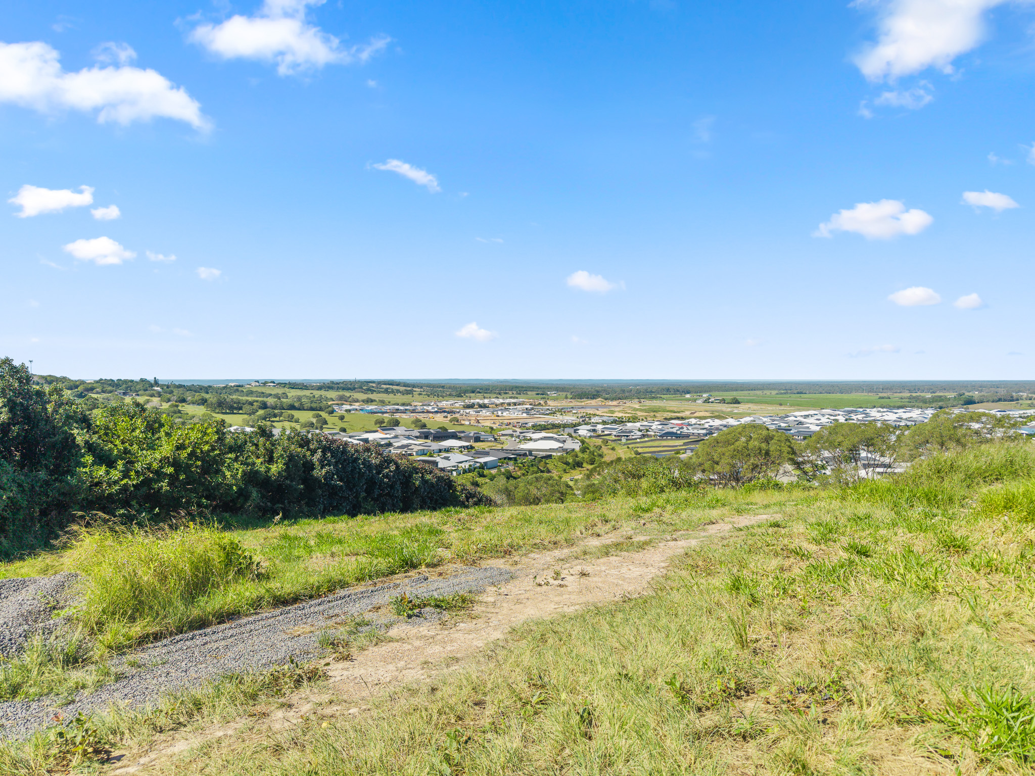 24 Swissalp Drive, URRAWEEN, QLD 4655 AUS