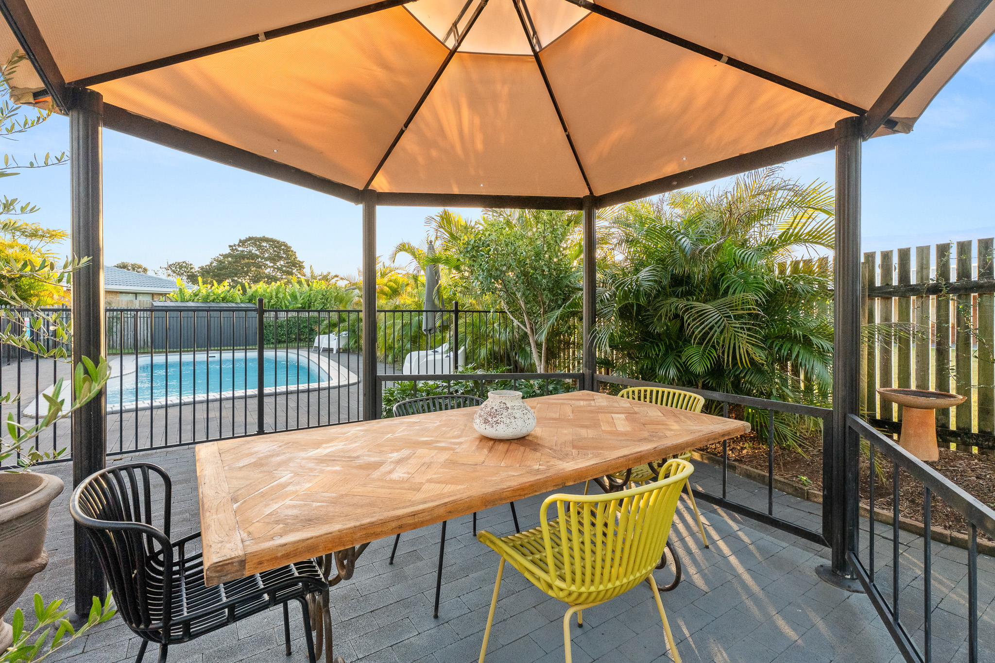 11 Lakeside Court, TORQUAY, QLD 4655 AUS