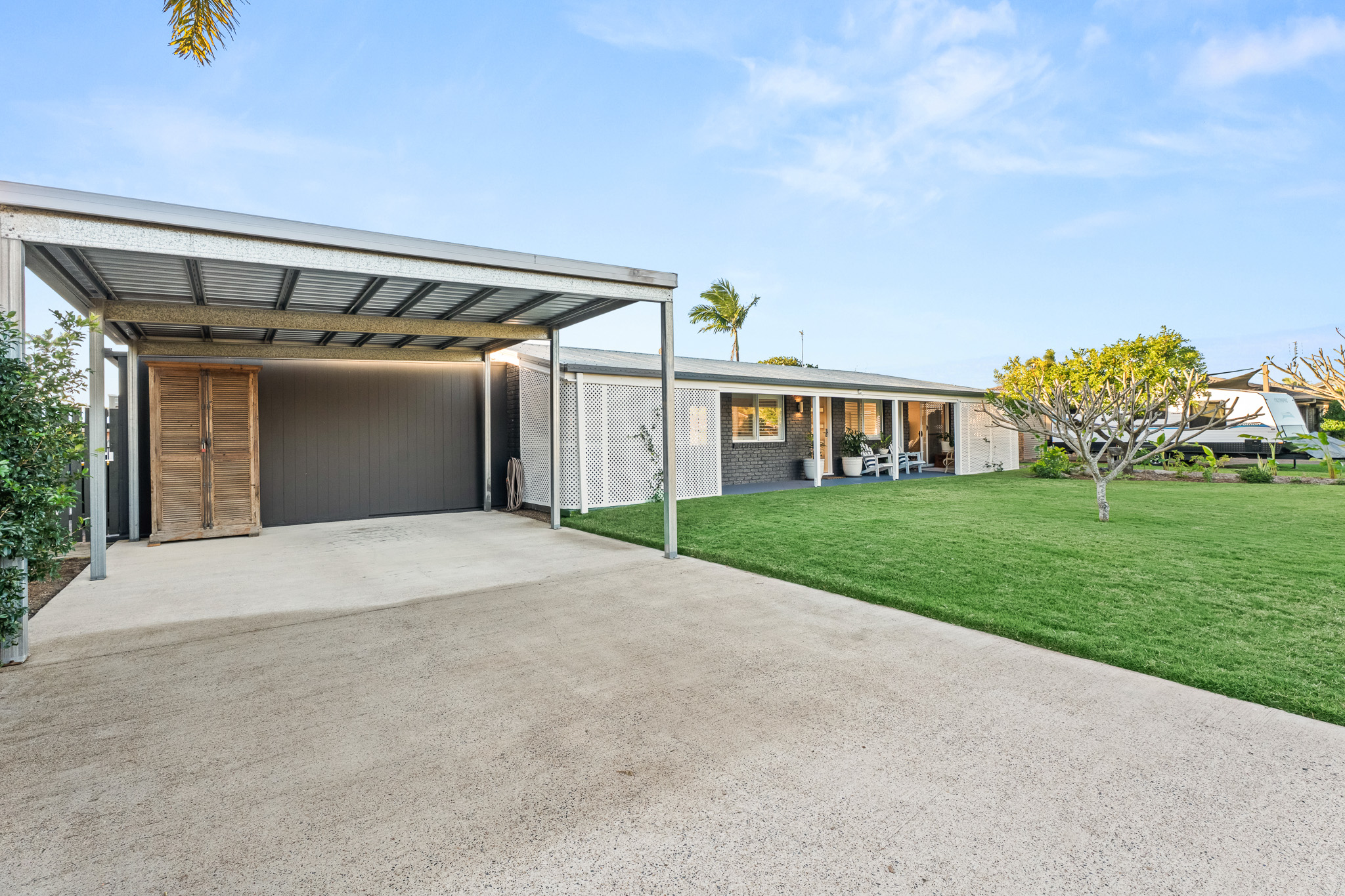 11 Lakeside Court, TORQUAY, QLD 4655 AUS