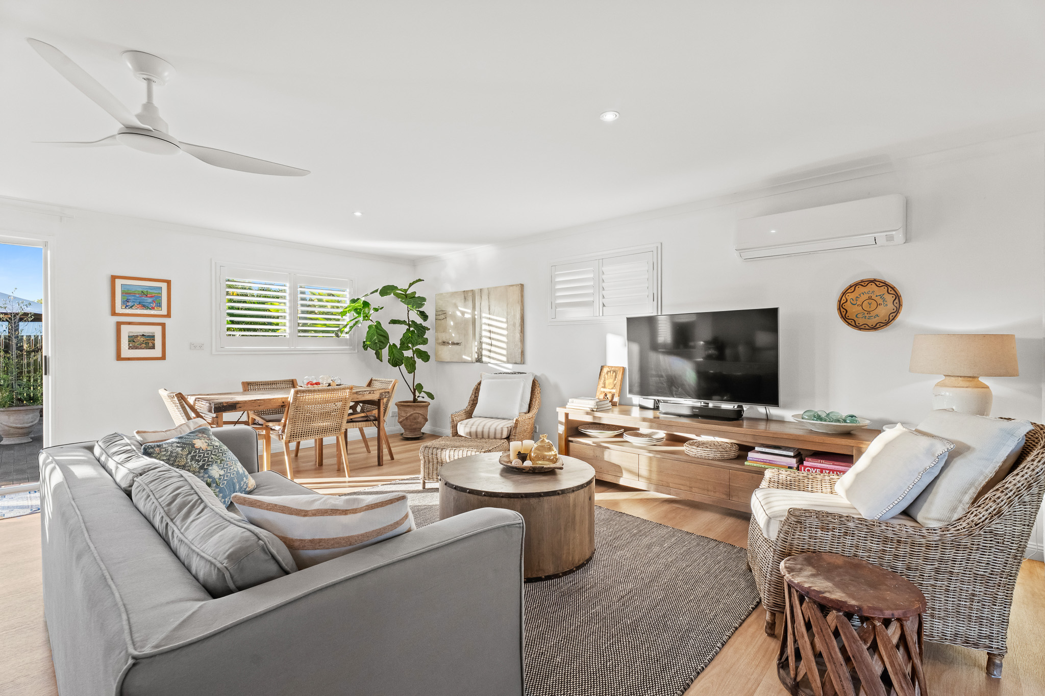 11 Lakeside Court, TORQUAY, QLD 4655 AUS