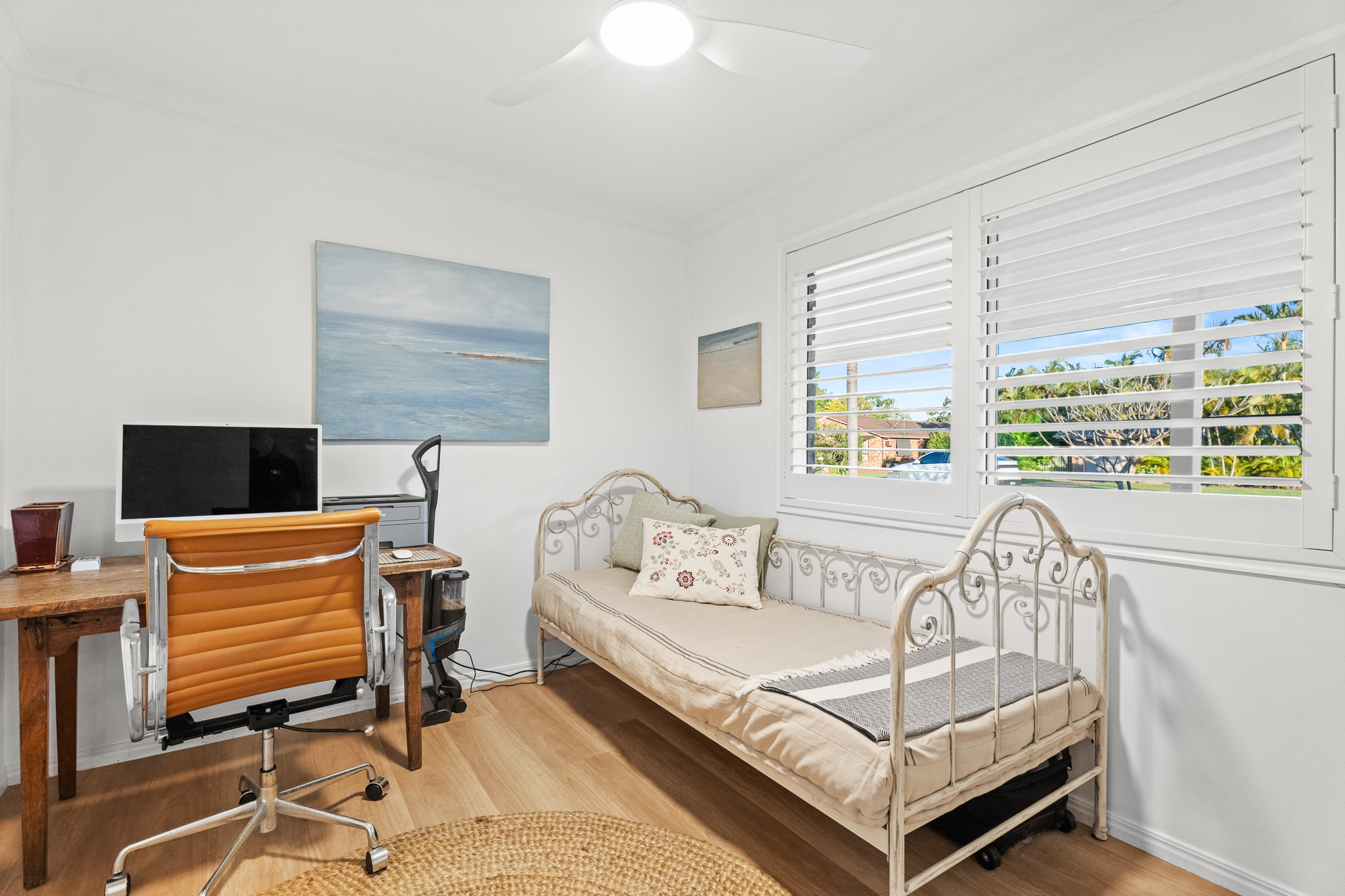 11 Lakeside Court, TORQUAY, QLD 4655 AUS