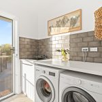 11 Lakeside Court, TORQUAY, QLD 4655 AUS