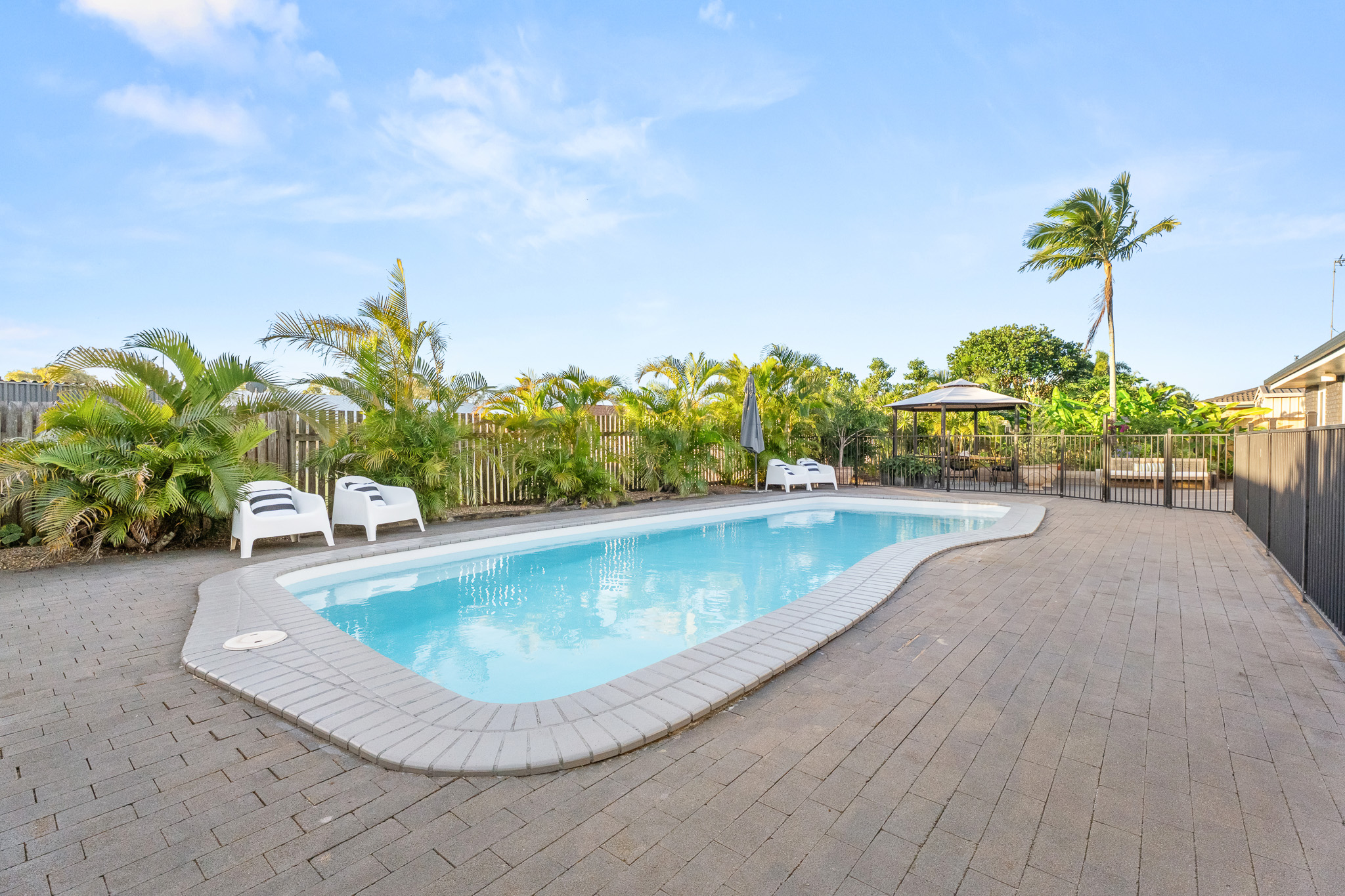 11 Lakeside Court, TORQUAY, QLD 4655 AUS