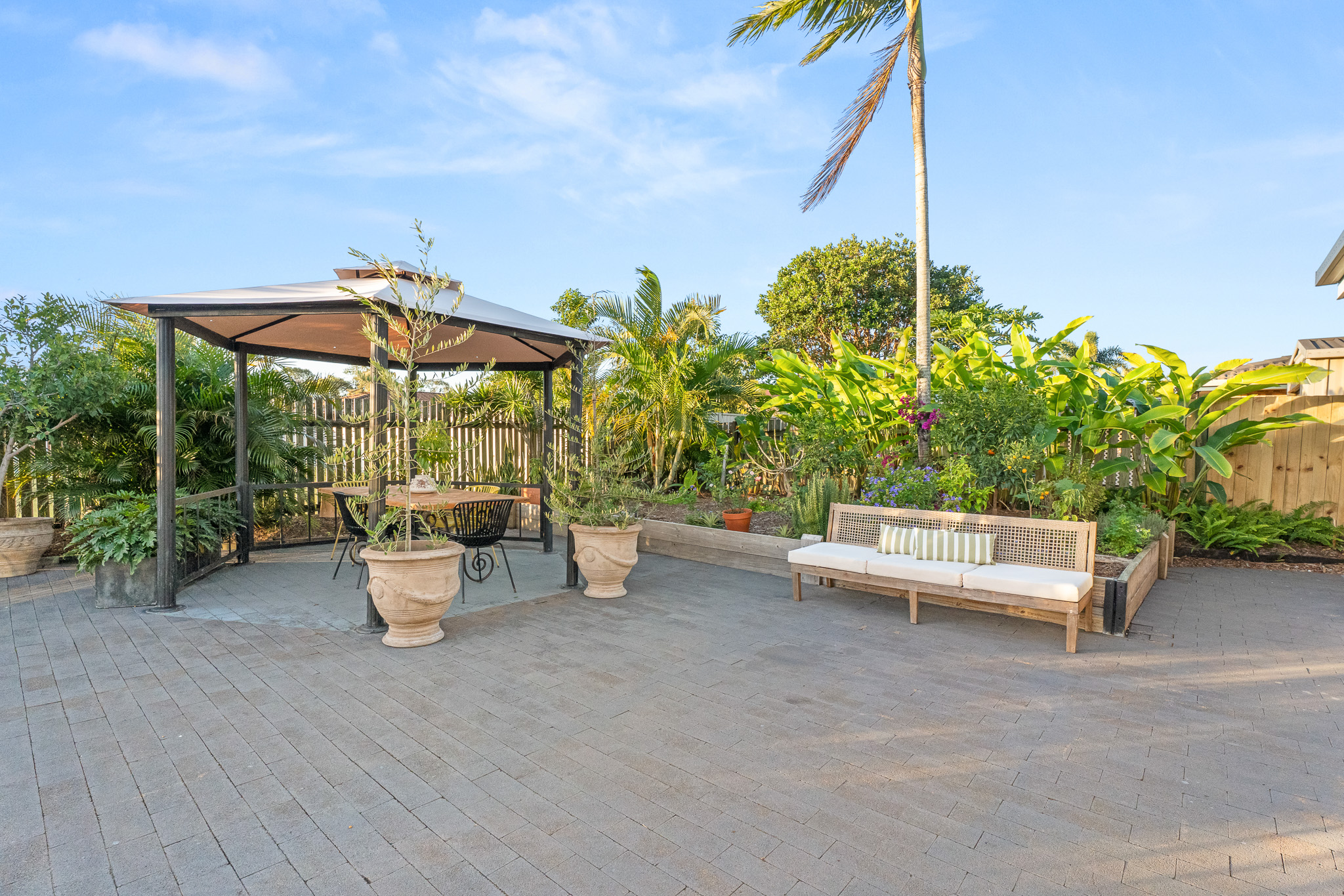 11 Lakeside Court, TORQUAY, QLD 4655 AUS