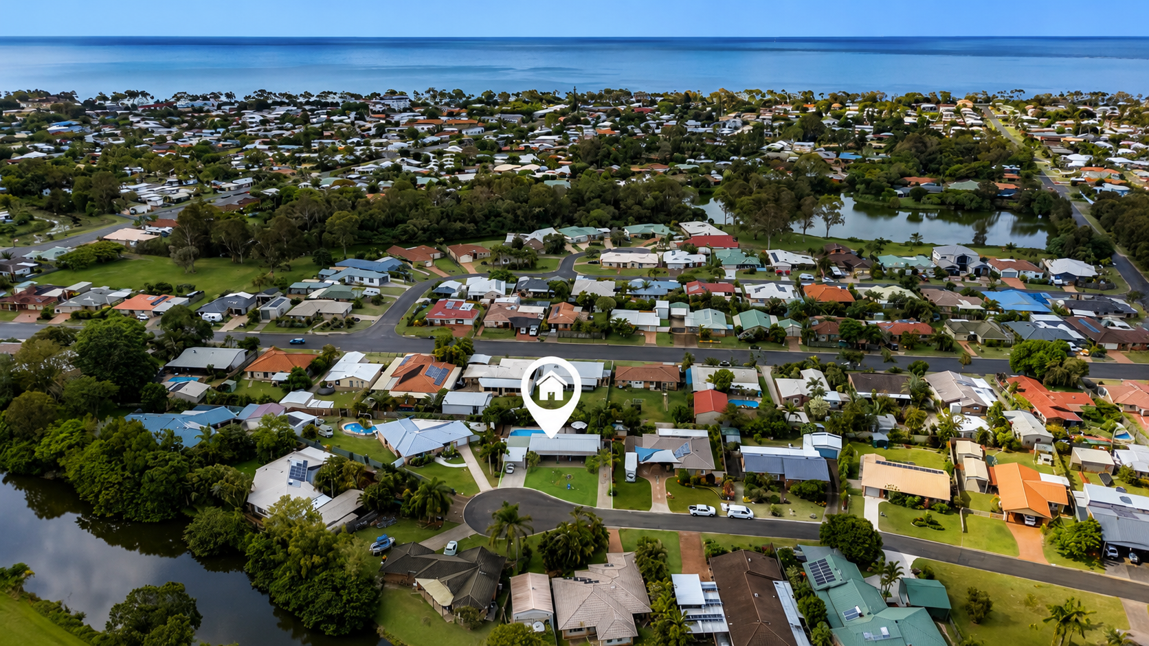 11 Lakeside Court, TORQUAY, QLD 4655 AUS
