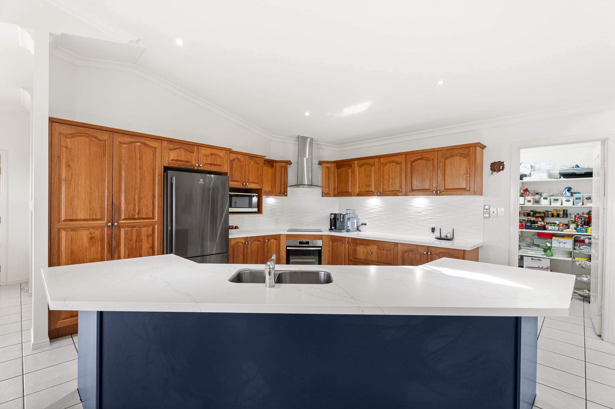 8 Osprey Drive, CRAIGNISH, QLD 4655 AUS