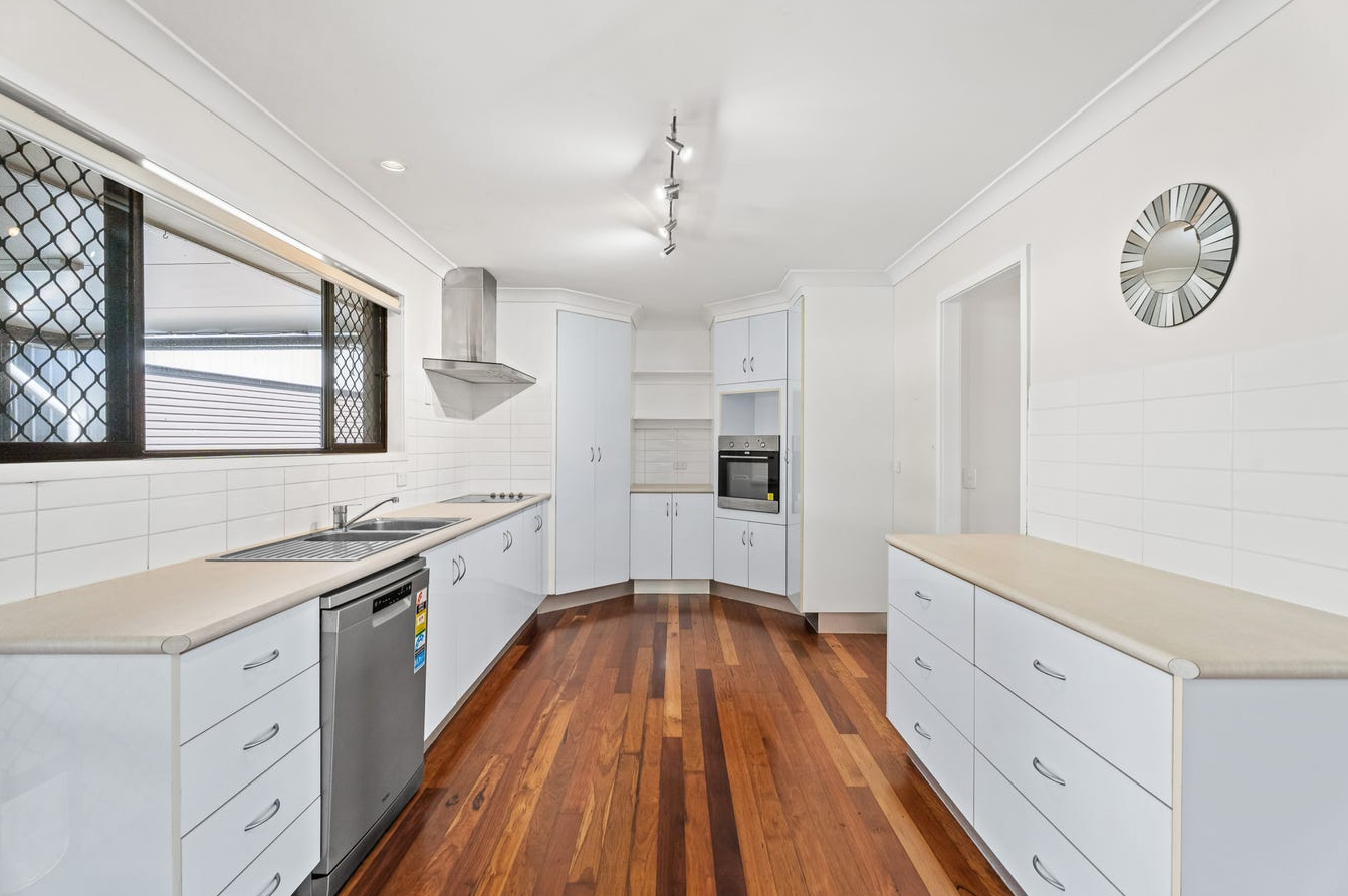 15 Tingira Terrace, SCARNESS, QLD 4655 AUS