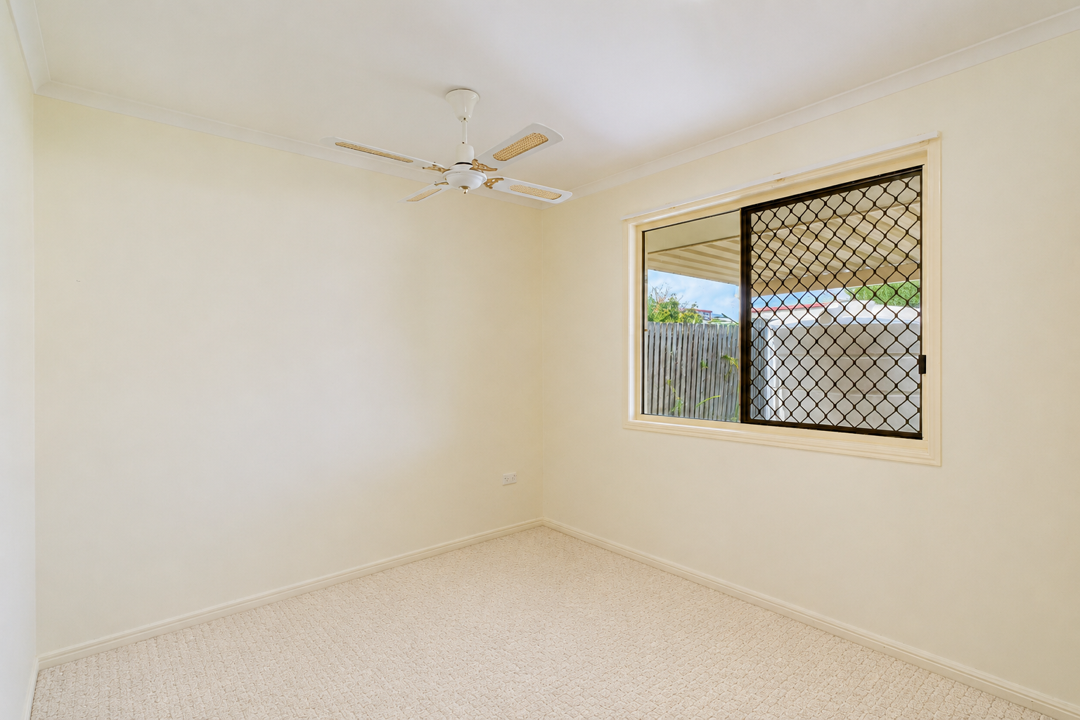 91 Colyton Street, TORQUAY, QLD 4655 AUS