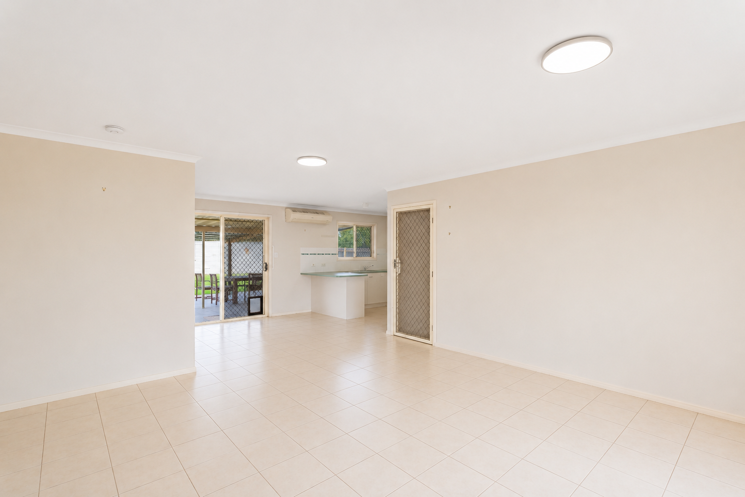 91 Colyton Street, TORQUAY, QLD 4655 AUS
