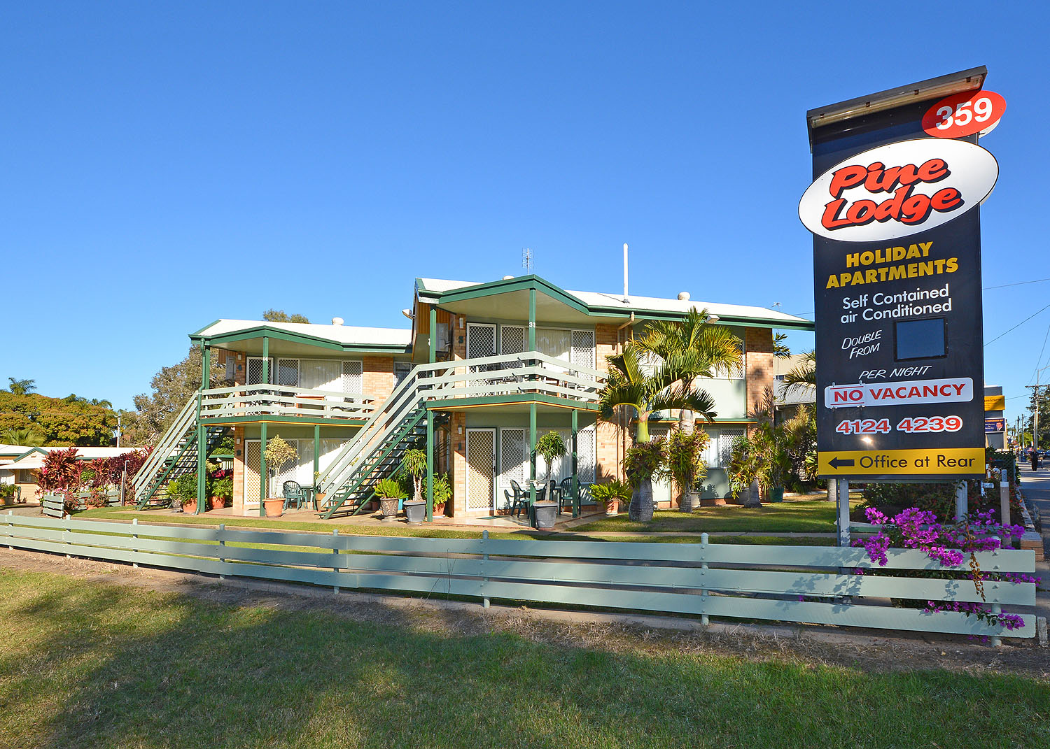 3/359 Esplanade, SCARNESS, QLD 4655 AUS