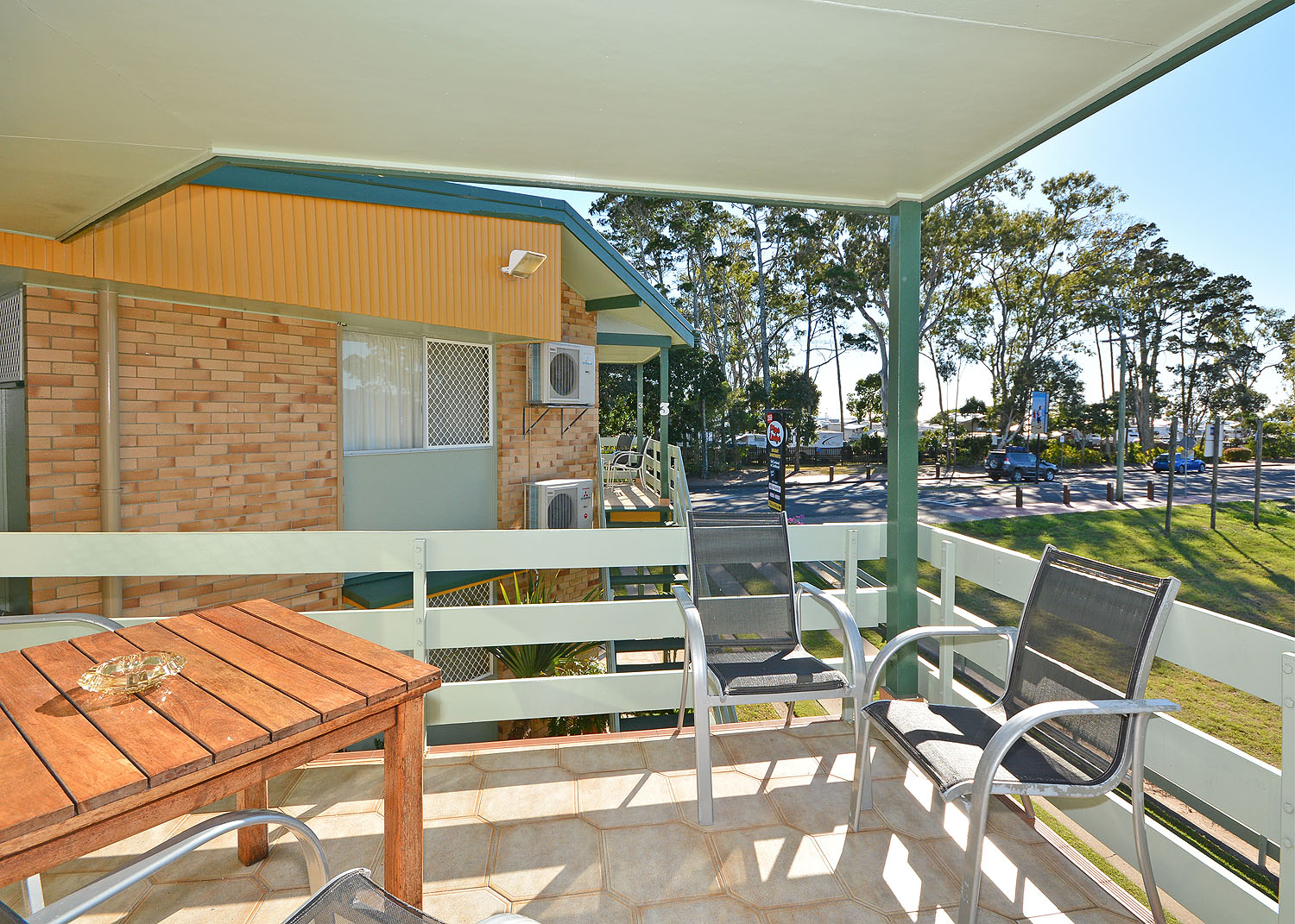 3/359 Esplanade, SCARNESS, QLD 4655 AUS
