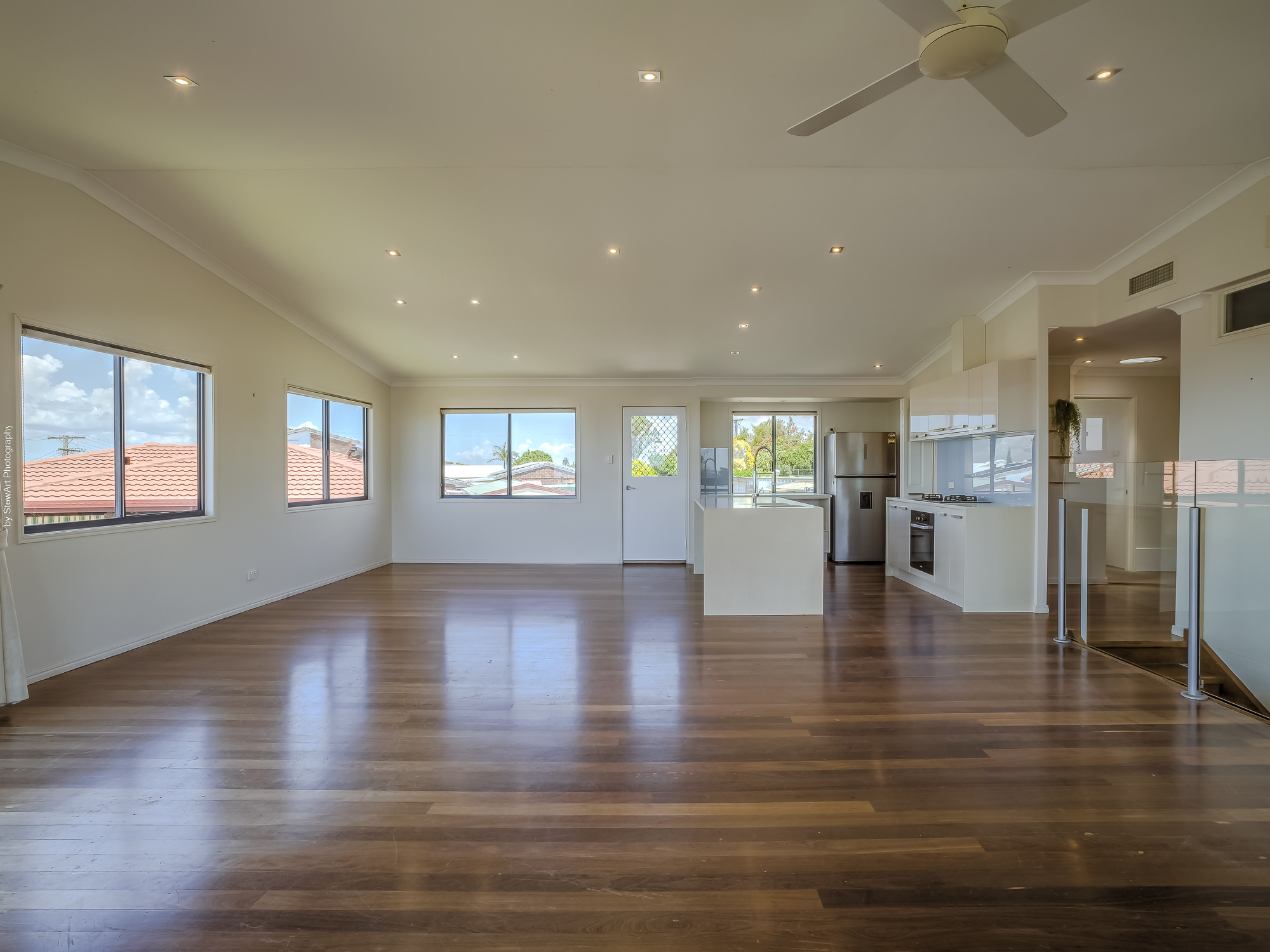 33 Talasea Drive, KAWUNGAN, QLD 4655 AUS