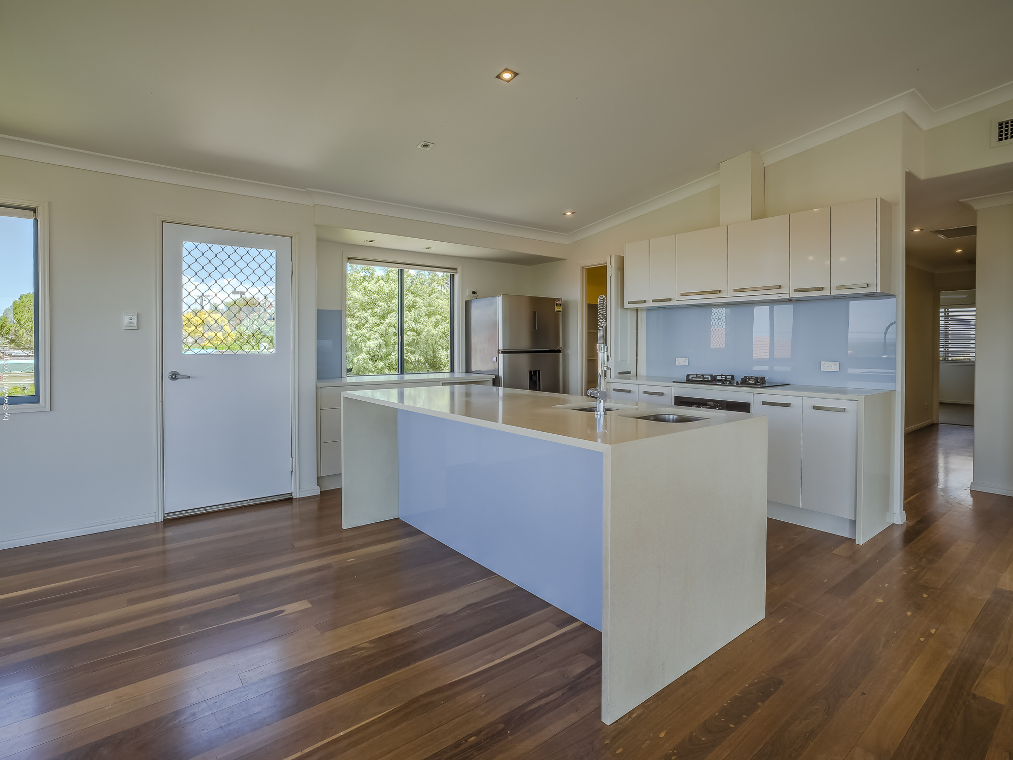 33 Talasea Drive, KAWUNGAN, QLD 4655 AUS
