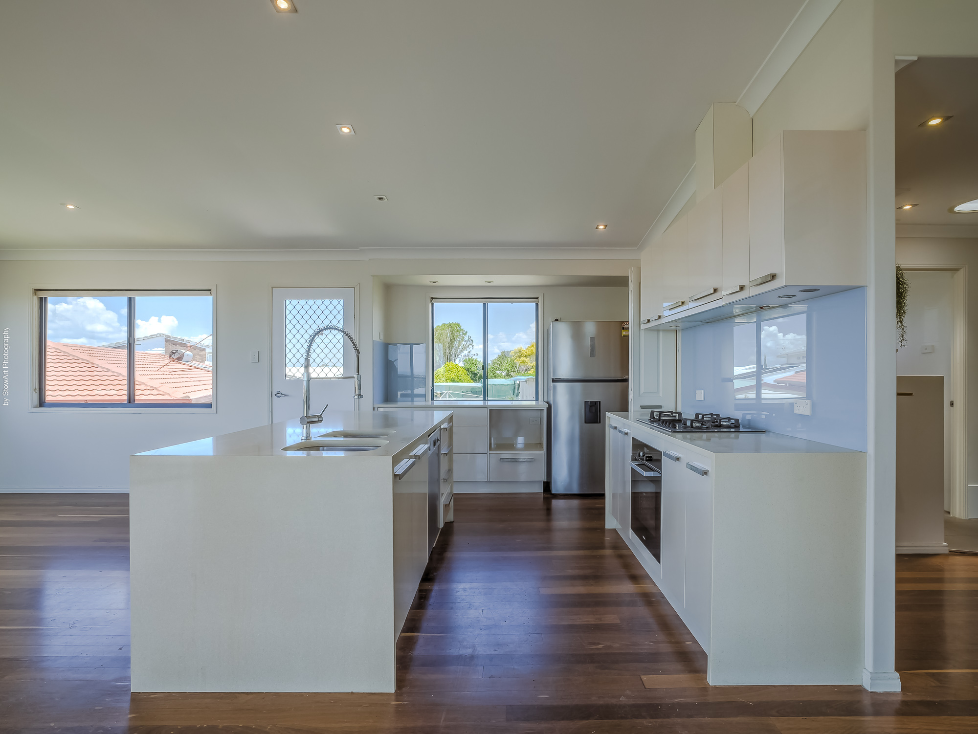 33 Talasea Drive, KAWUNGAN, QLD 4655 AUS