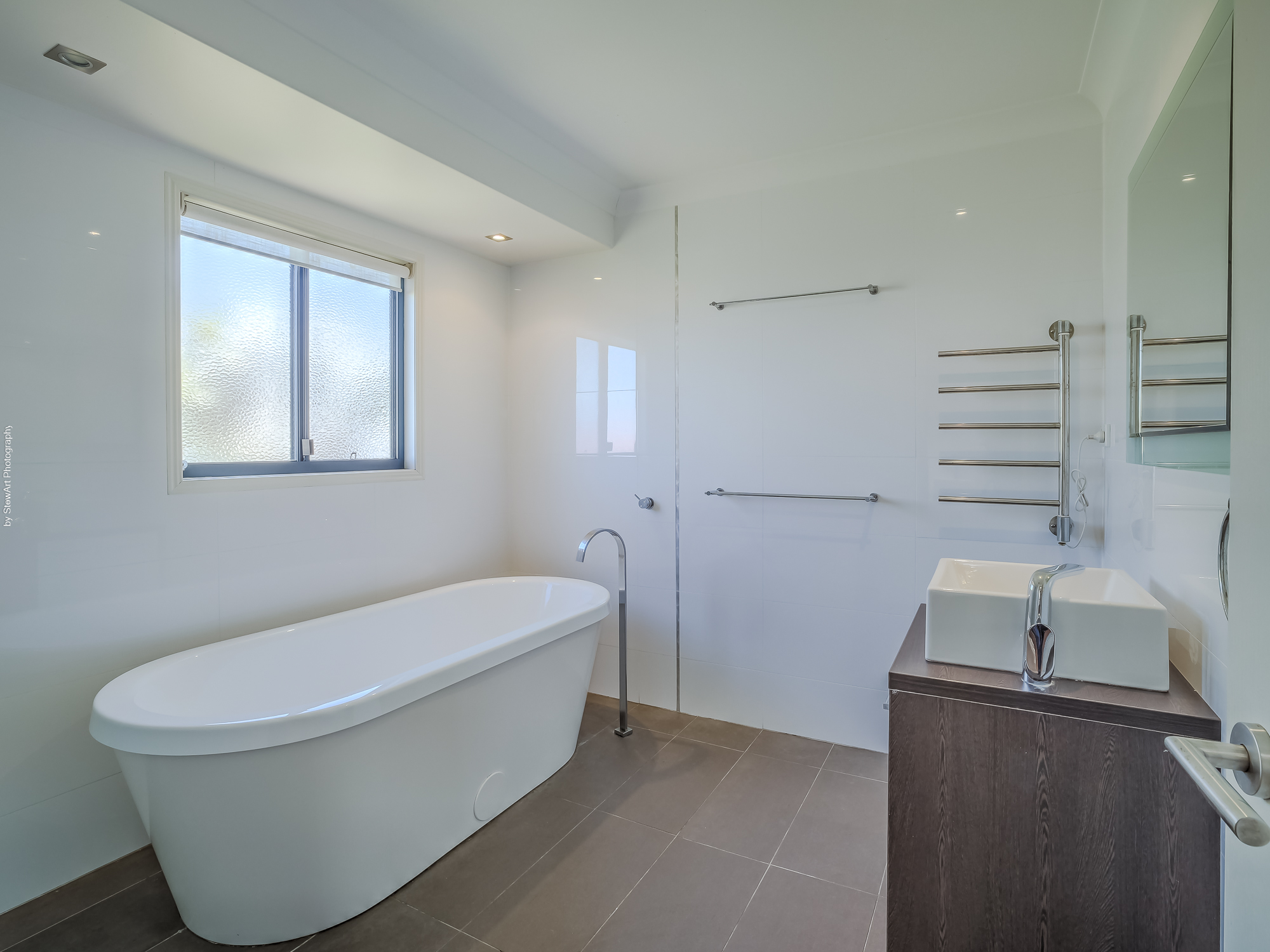 33 Talasea Drive, KAWUNGAN, QLD 4655 AUS