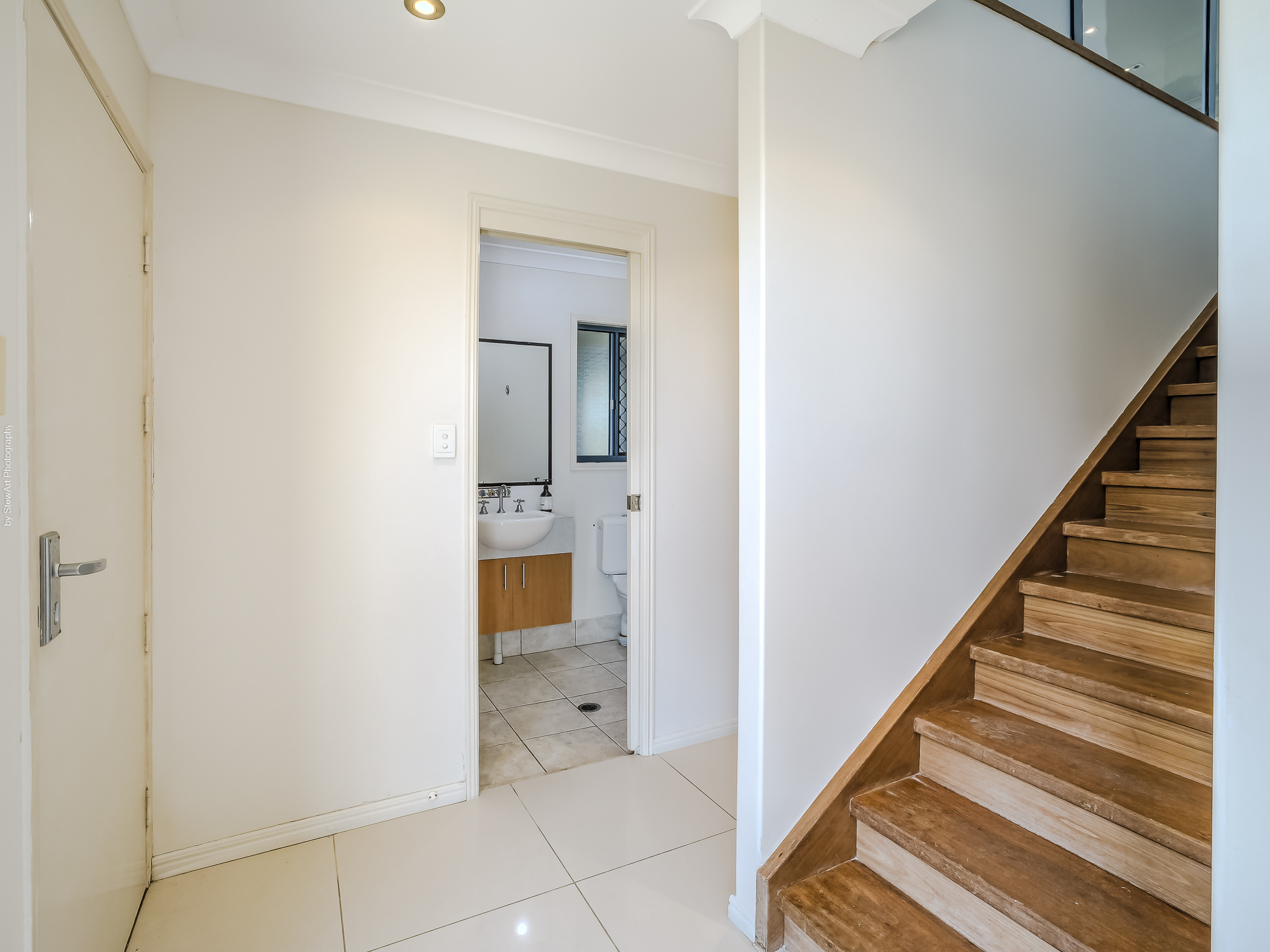 33 Talasea Drive, KAWUNGAN, QLD 4655 AUS