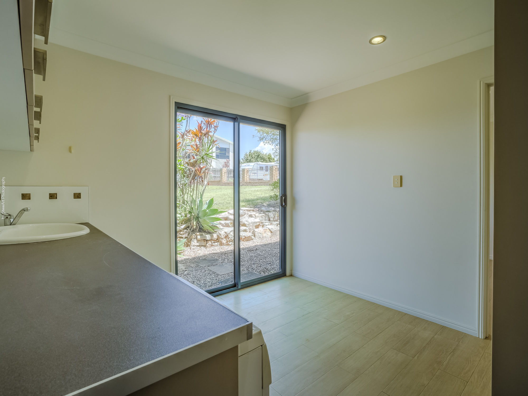 33 Talasea Drive, KAWUNGAN, QLD 4655 AUS