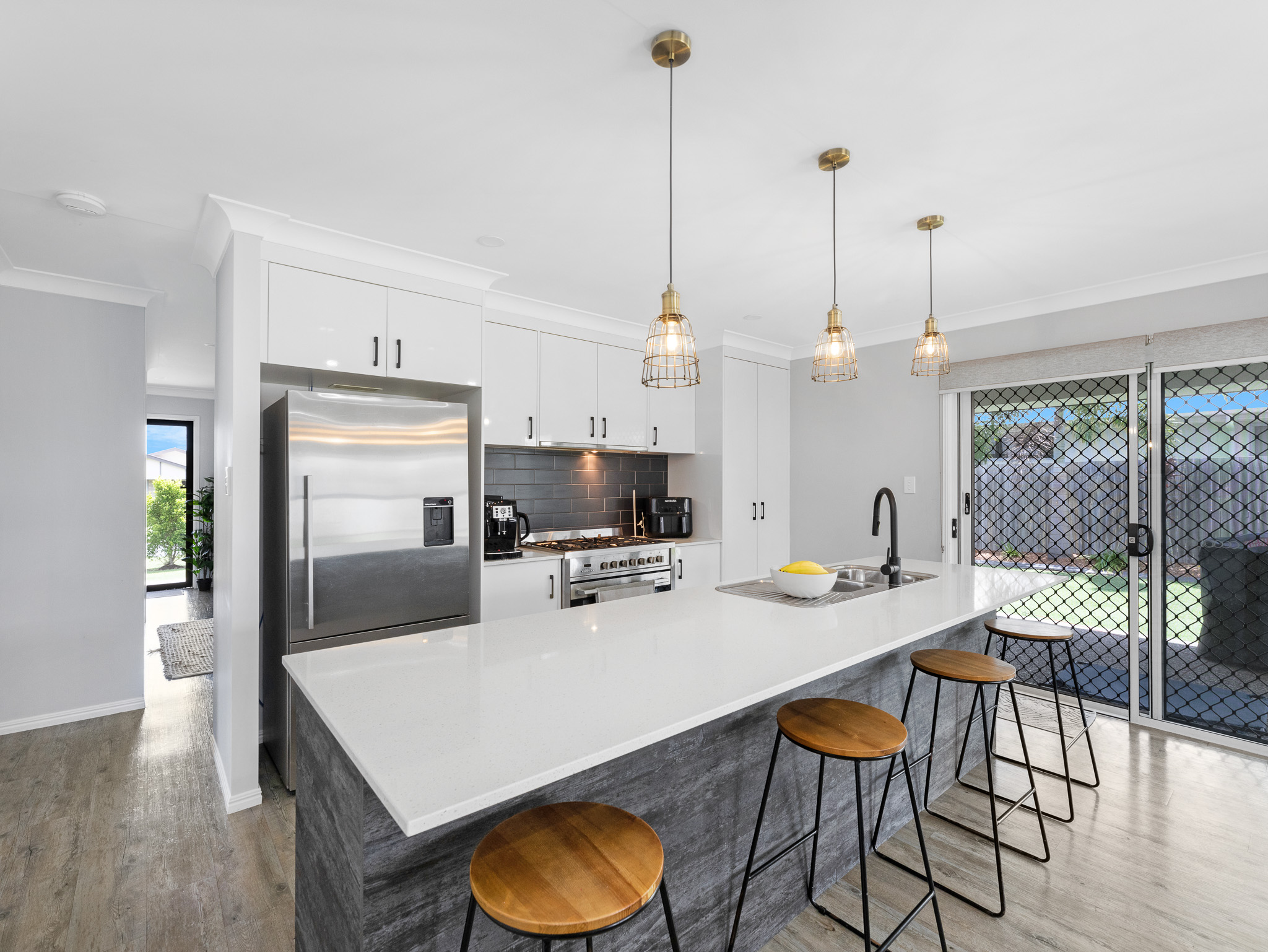 15 Empire Circuit, DUNDOWRAN, QLD 4655 AUS
