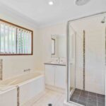 10 Queensbury Grove, URRAWEEN, QLD 4655 AUS