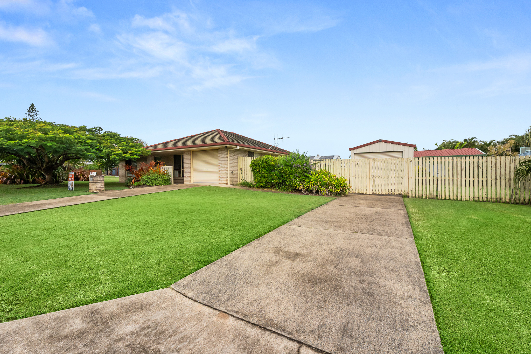 2 Archer Drive, POINT VERNON, QLD 4655 AUS