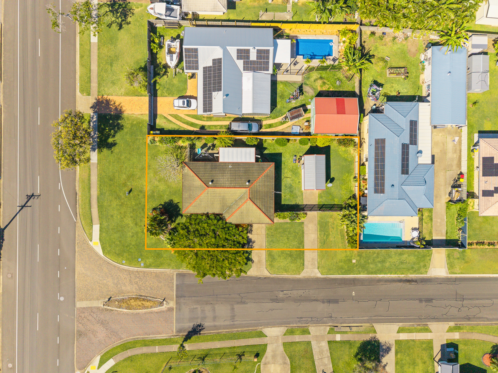 2 Archer Drive, POINT VERNON, QLD 4655 AUS