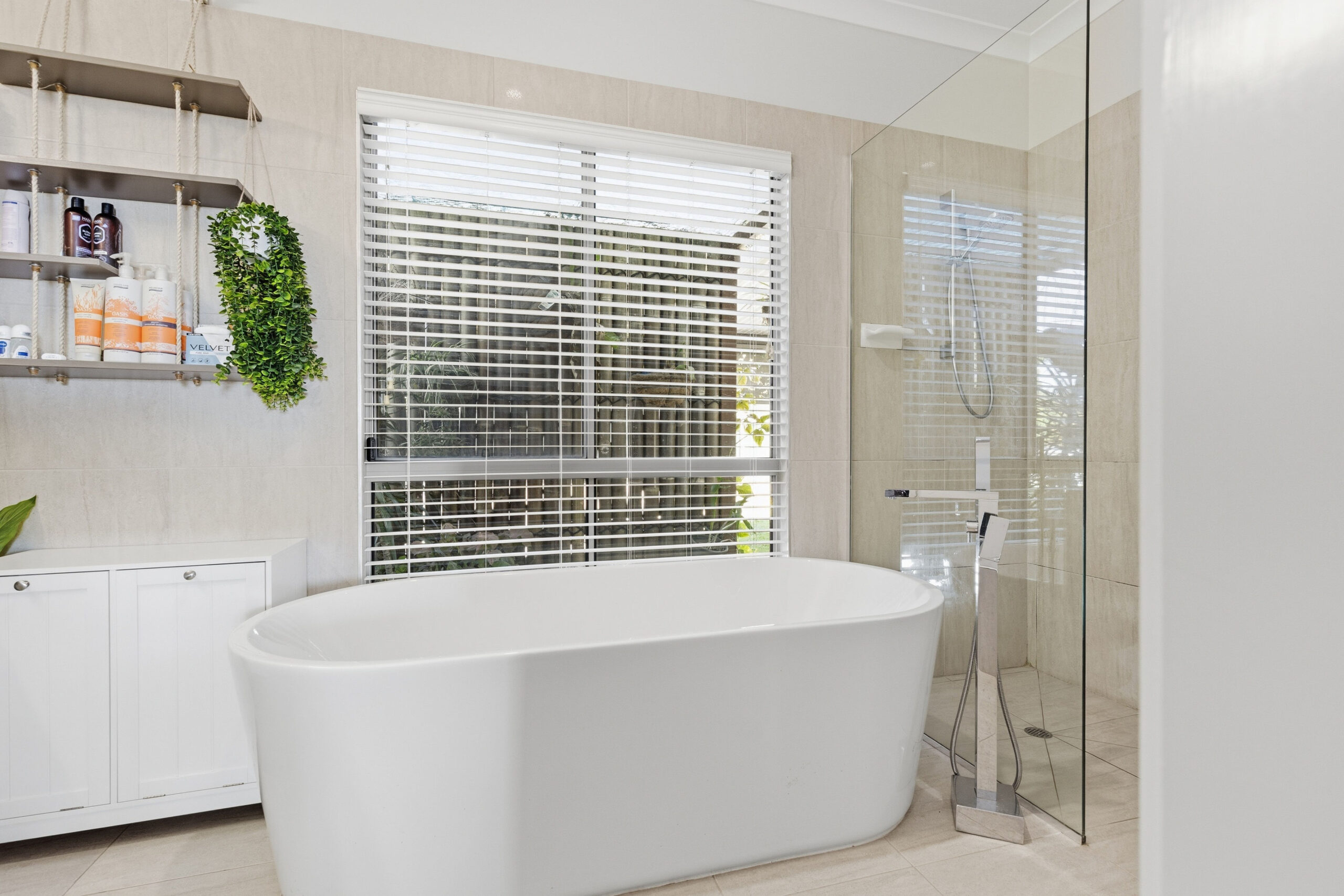 35 Highview Drive, CRAIGNISH, QLD 4655 AUS