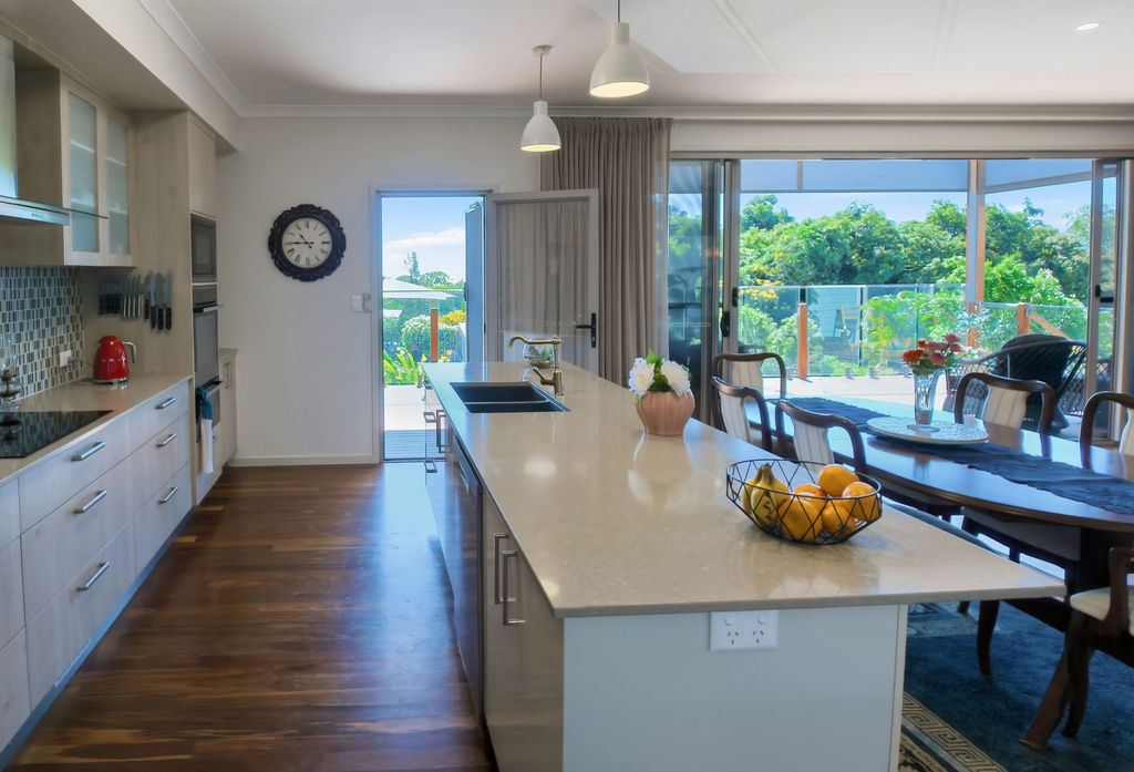 35 Highview Drive, CRAIGNISH, QLD 4655 AUS