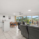 7/496 Esplanade, TORQUAY, QLD 4655 AUS