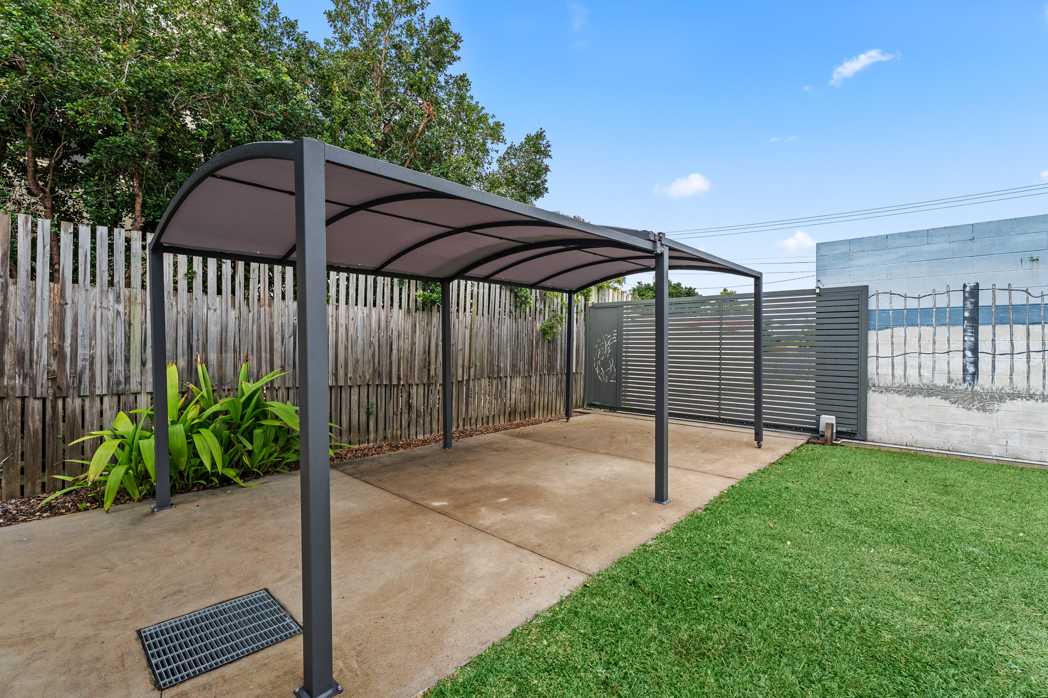 258 Esplanade and 42 Watson Street, PIALBA, QLD 4655 AUS