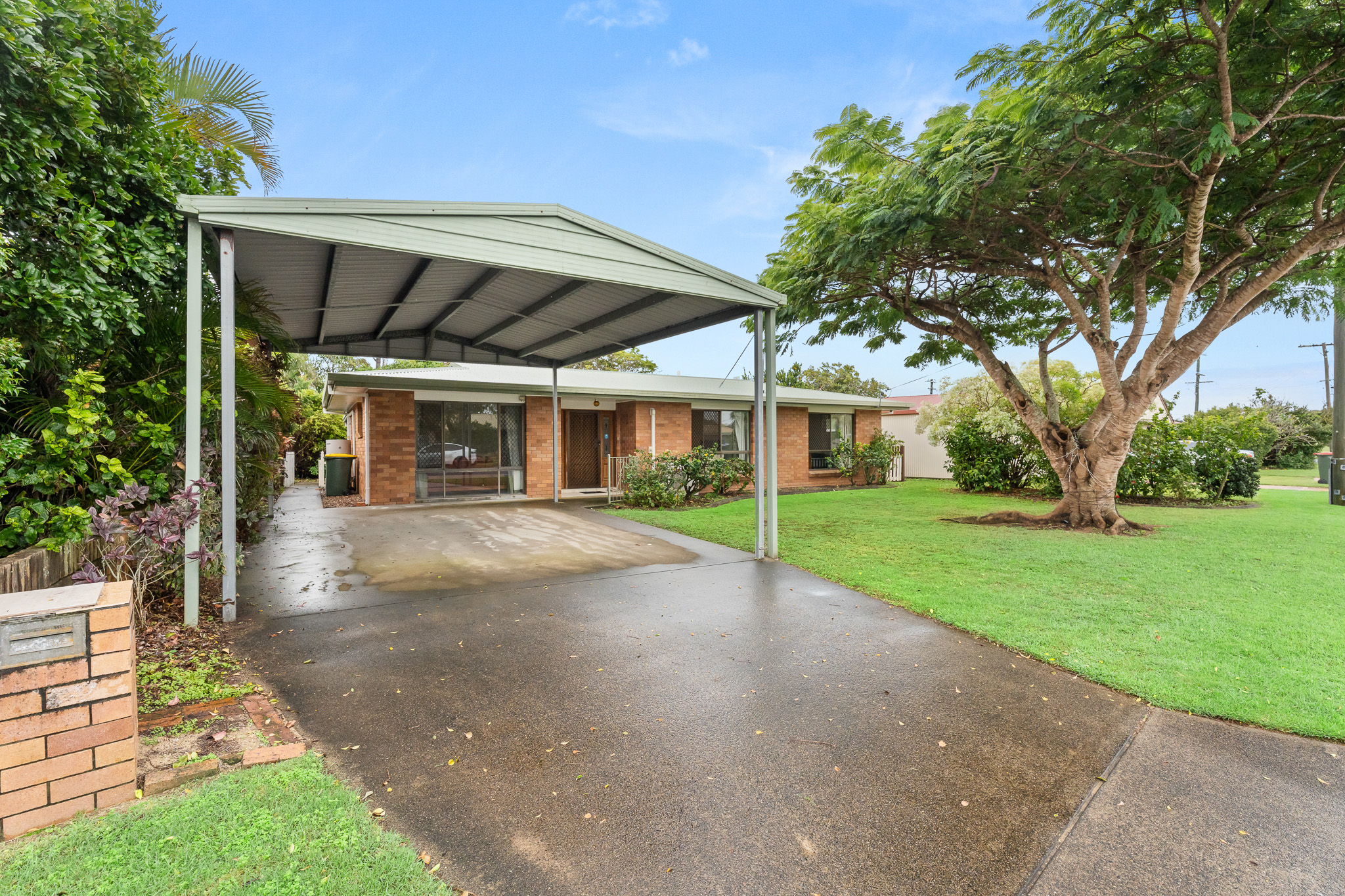 41 South Street, URANGAN, QLD 4655 AUS