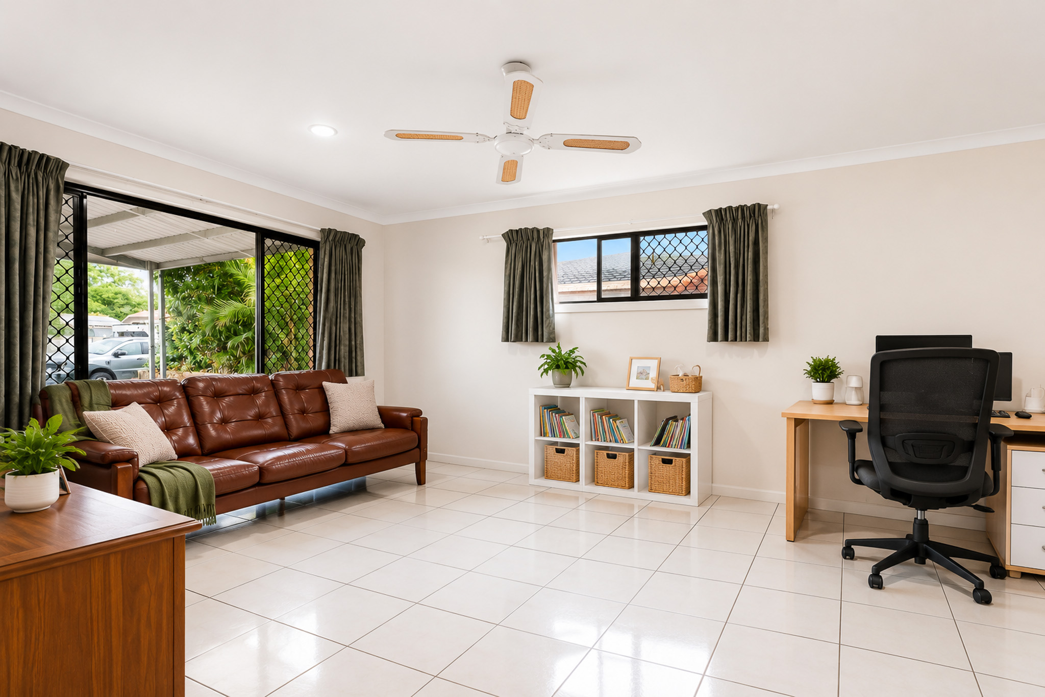 41 South Street, URANGAN, QLD 4655 AUS