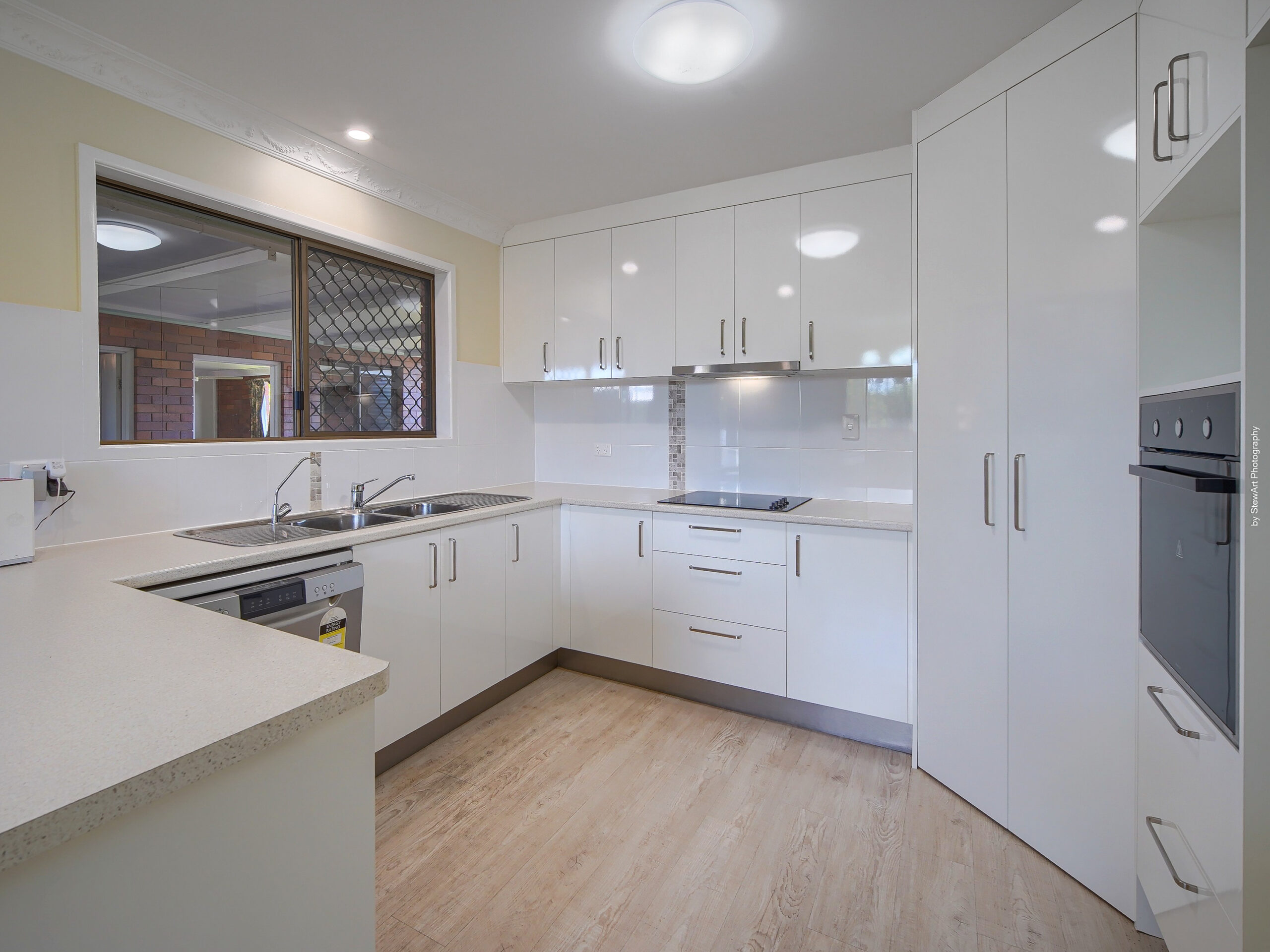 107 Oleander Avenue, SCARNESS, QLD 4655 AUS
