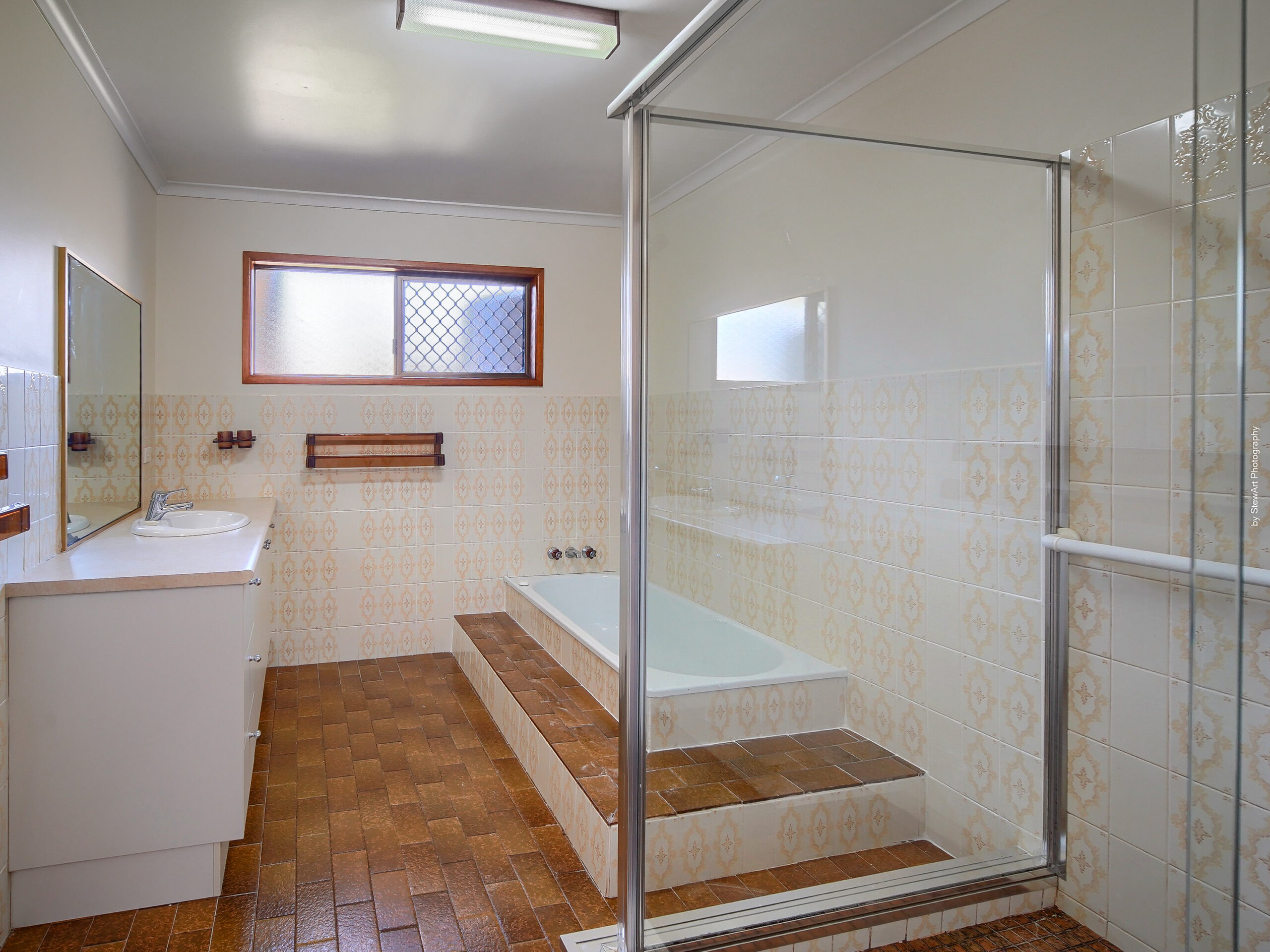 107 Oleander Avenue, SCARNESS, QLD 4655 AUS
