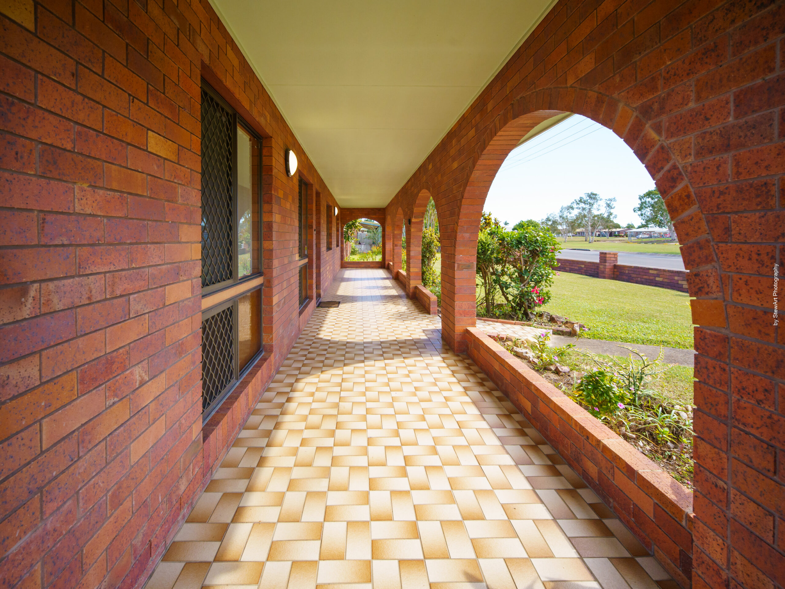 107 Oleander Avenue, SCARNESS, QLD 4655 AUS